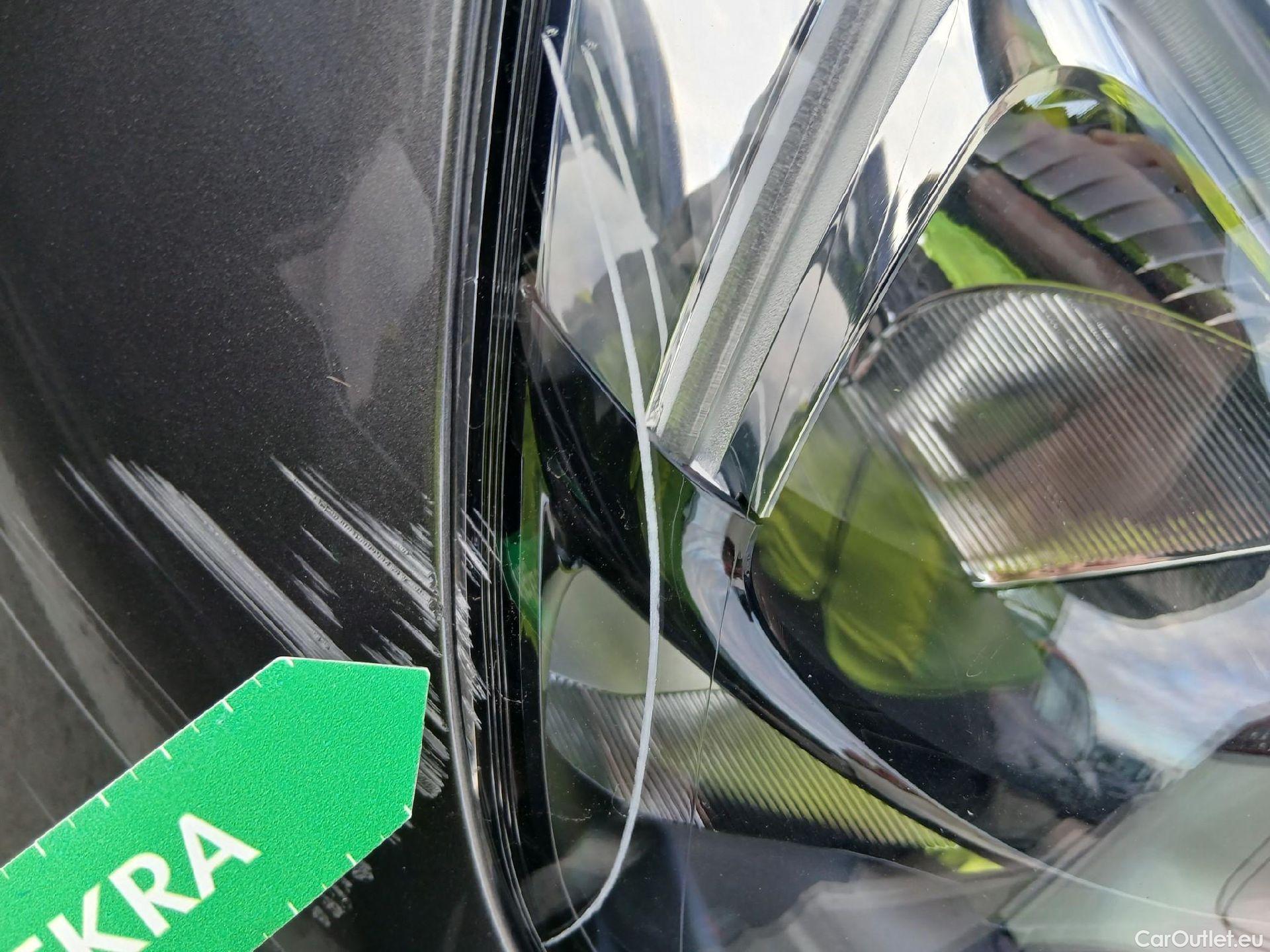  Opel  Combo OPEL  Life / 2018 / 5P / monovolumen compacto 1.2 T 96kW (130CV) S/S Elegance L Auto #4