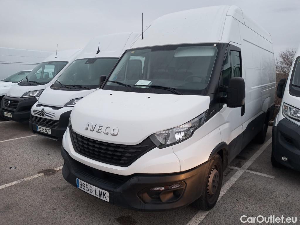  Iveco  Daily IVECO  / 2019 / 4P / furgón 2.3 TD 35S 12 V 3520L/H3 13,4 M3 #21