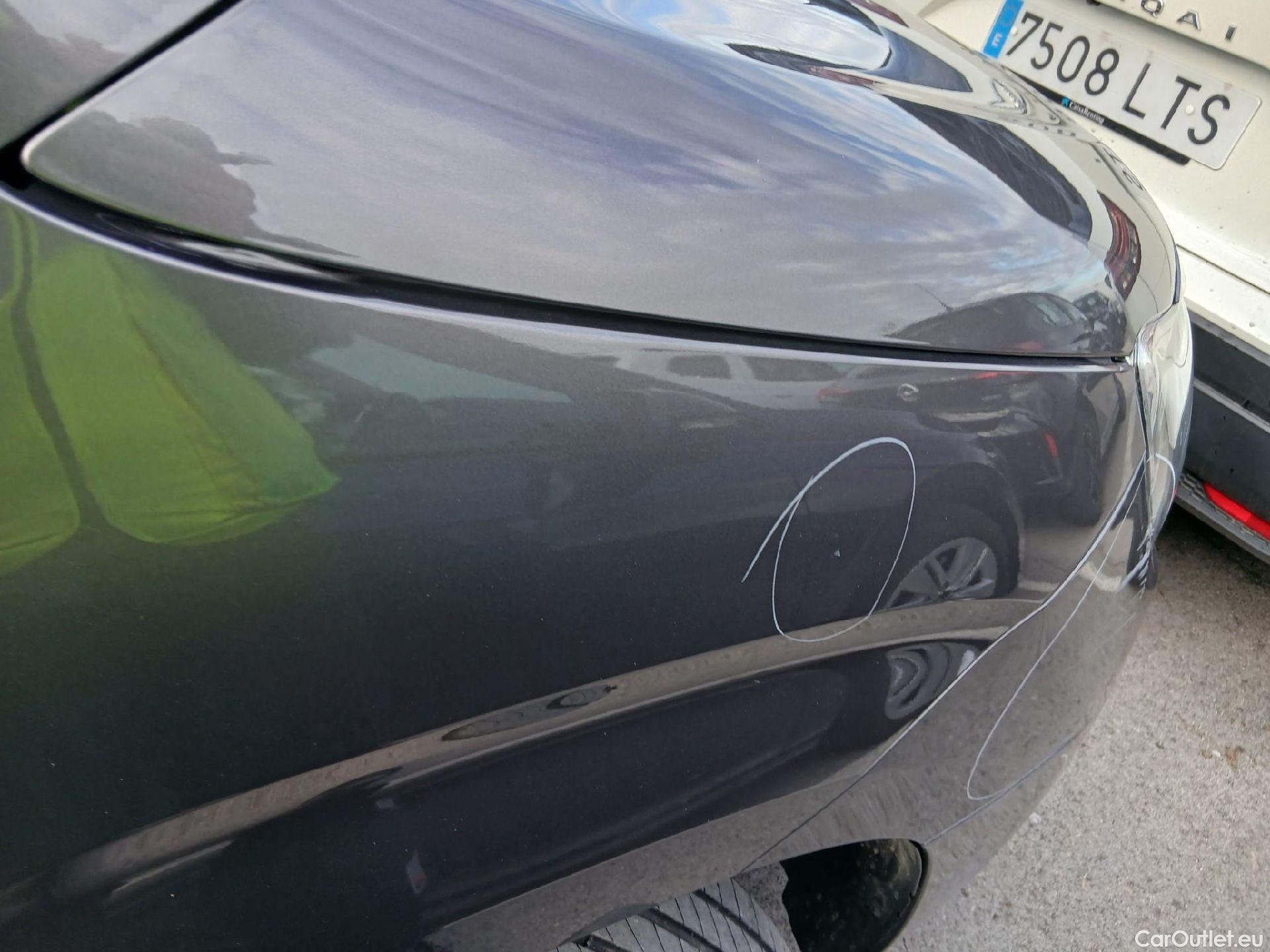  Opel  Combo OPEL  Life / 2018 / 5P / monovolumen compacto 1.2 T 96kW (130CV) S/S Elegance L Auto #25