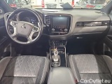  Mitsubishi  Outlander 2.4 MIVEC PLUG-IN HYBRID 4WD Top #6