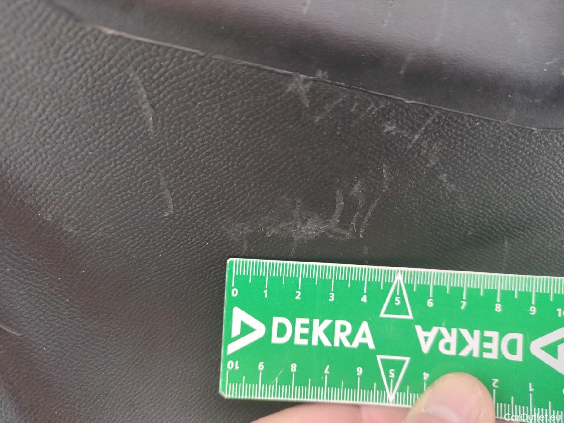  Peugeot  208  Premium 1.5 HDi 100CV BVM6 E6d #38