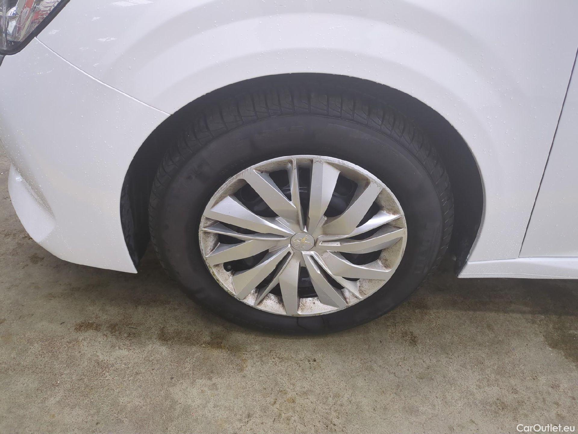  Peugeot  208  Premium 1.5 HDi 100CV BVM6 E6d #1