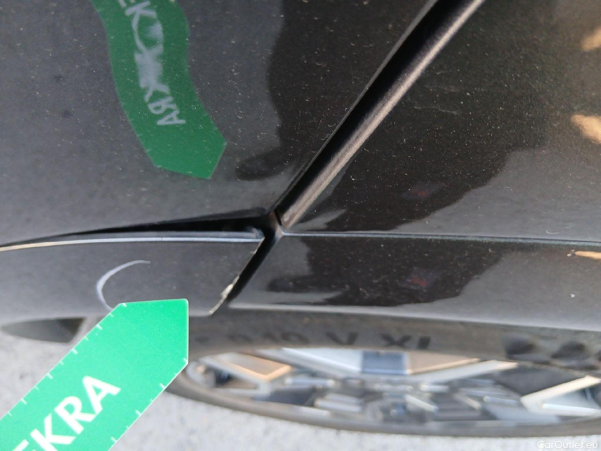  Hyundai  Santa Fe HYUNDAI  / 2021 / 5P / todoterreno 1.6 TGDi PHEV Style Auto 4x4 #20