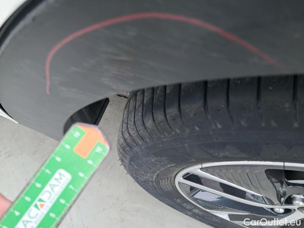  KIA  Niro KIA  / 2019 / 5P / crossover 1.6 GDi HEV 104kW (141CV) Drive #54