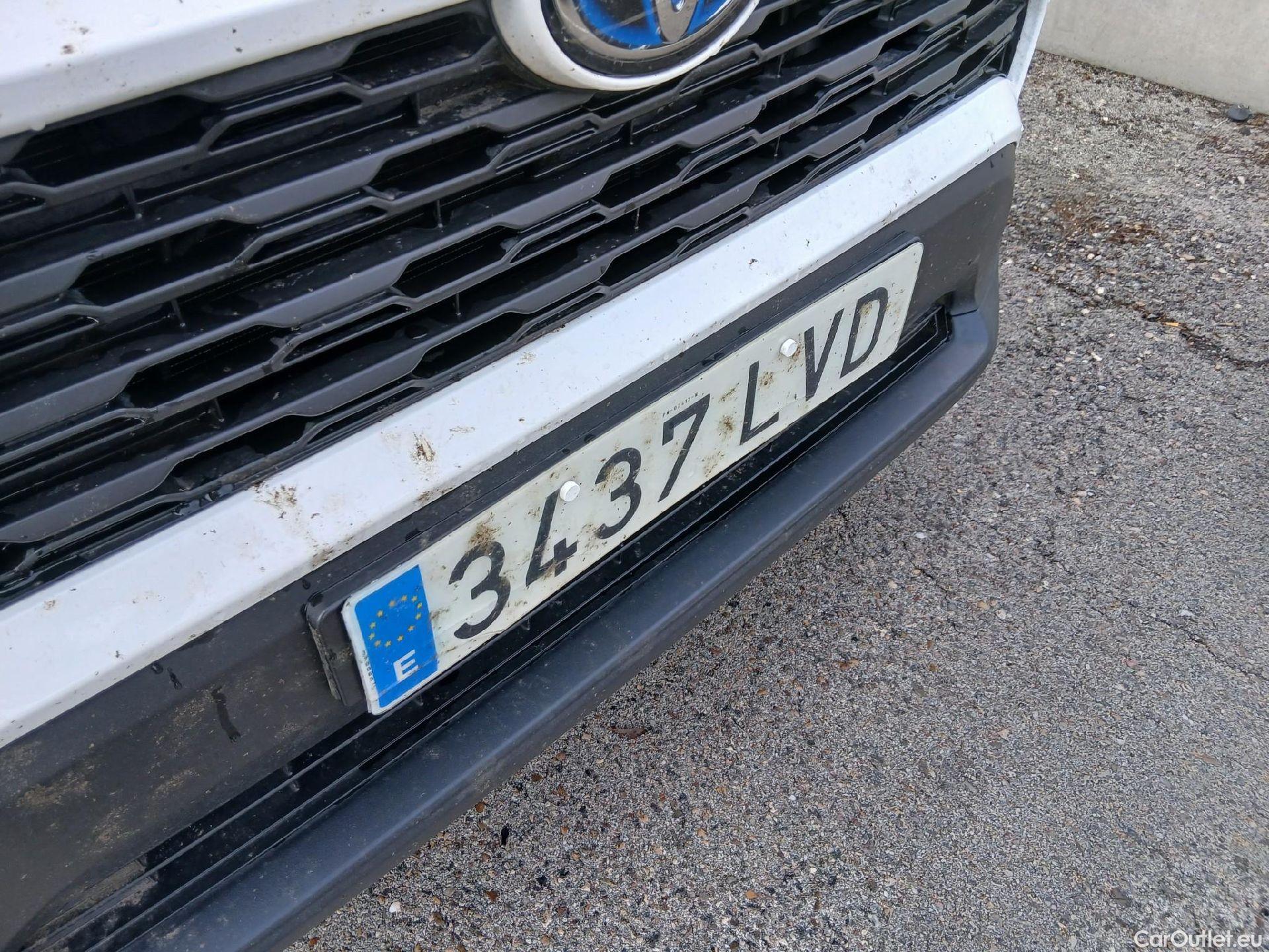  Toyota  RAV4 TOYOTA  / 2018 / 5P / todoterreno 2.5l 220H Business #8