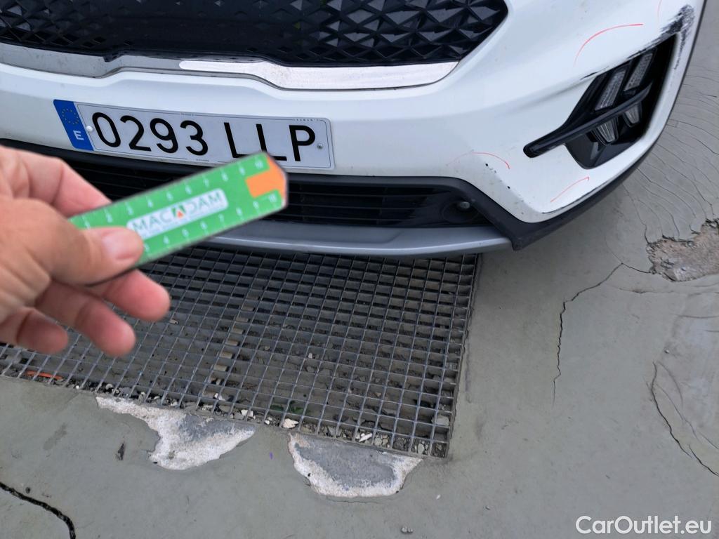  KIA  Niro KIA  / 2019 / 5P / crossover 1.6 GDi HEV 104kW (141CV) Drive #43