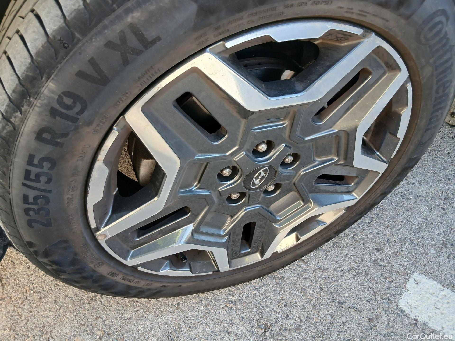  Hyundai  Santa Fe HYUNDAI  / 2021 / 5P / todoterreno 1.6 TGDi PHEV Style Auto 4x4 #1