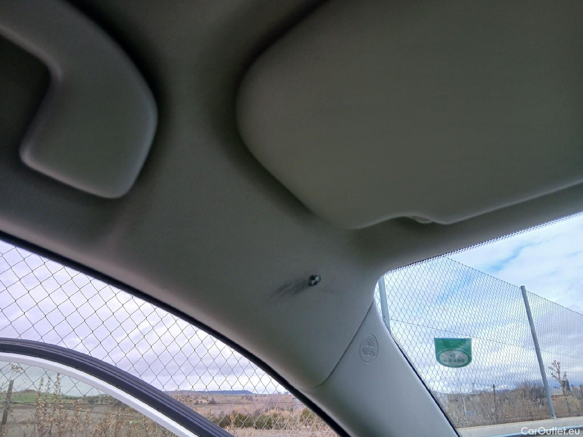  Toyota  RAV4 TOYOTA  / 2018 / 5P / todoterreno 2.5l 220H Business #25