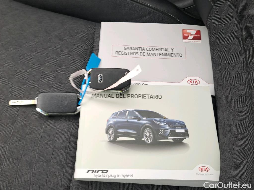  KIA  Niro KIA  / 2019 / 5P / crossover 1.6 GDi HEV 104kW (141CV) Drive #26