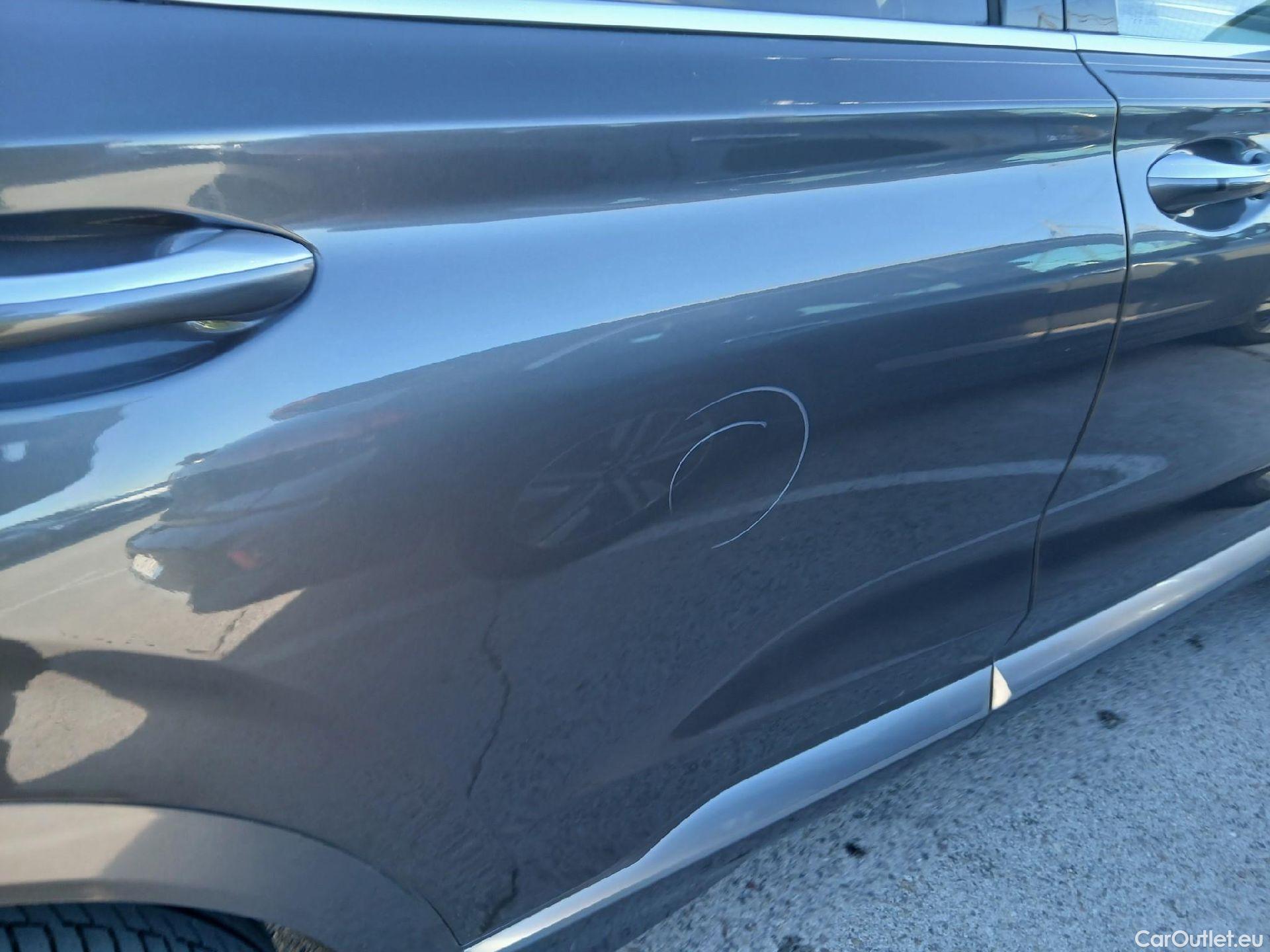  Hyundai  Santa Fe HYUNDAI  / 2021 / 5P / todoterreno 1.6 TGDi PHEV Style Auto 4x4 #24