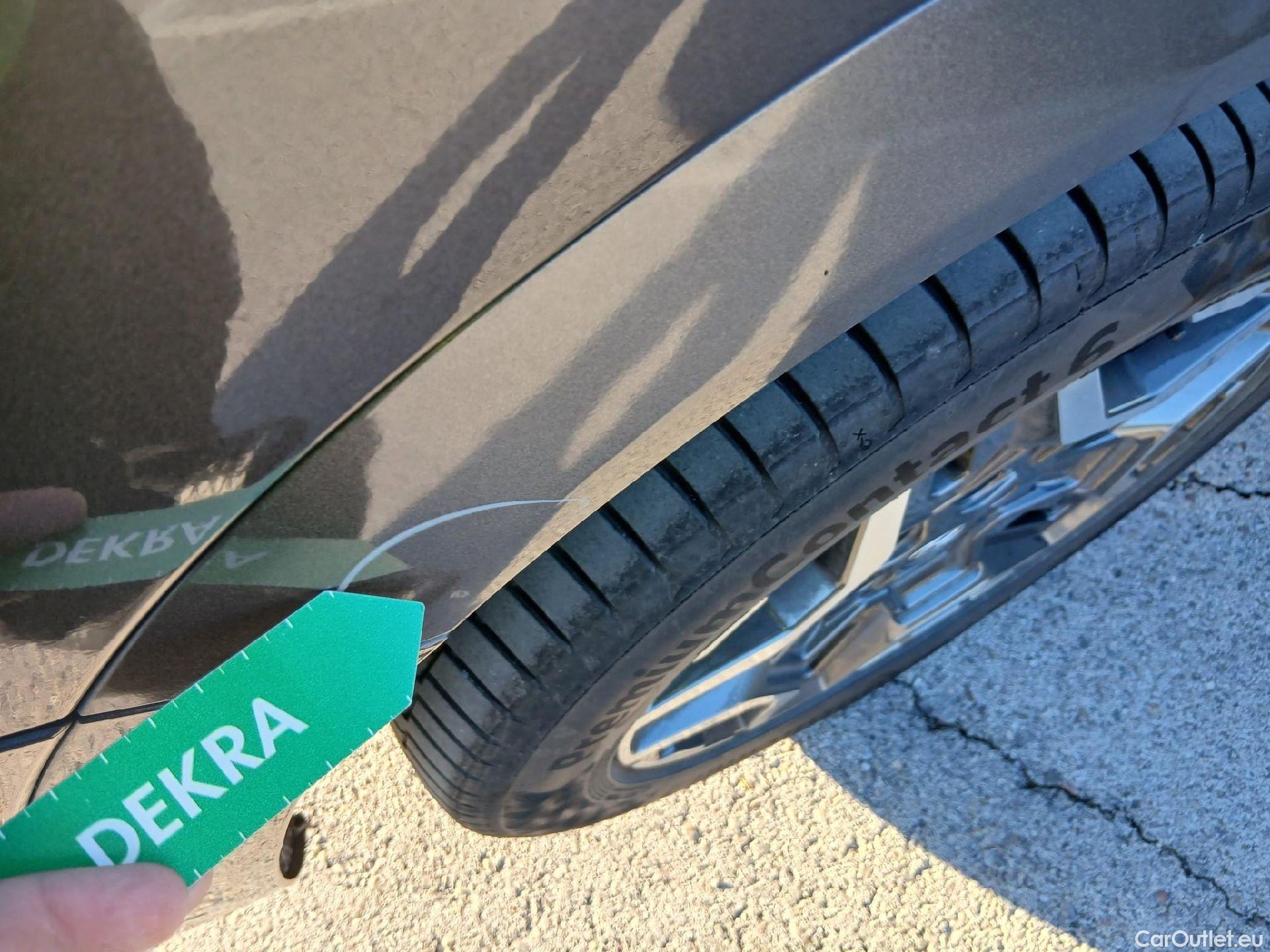  Hyundai  Santa Fe HYUNDAI  / 2021 / 5P / todoterreno 1.6 TGDi PHEV Style Auto 4x4 #21