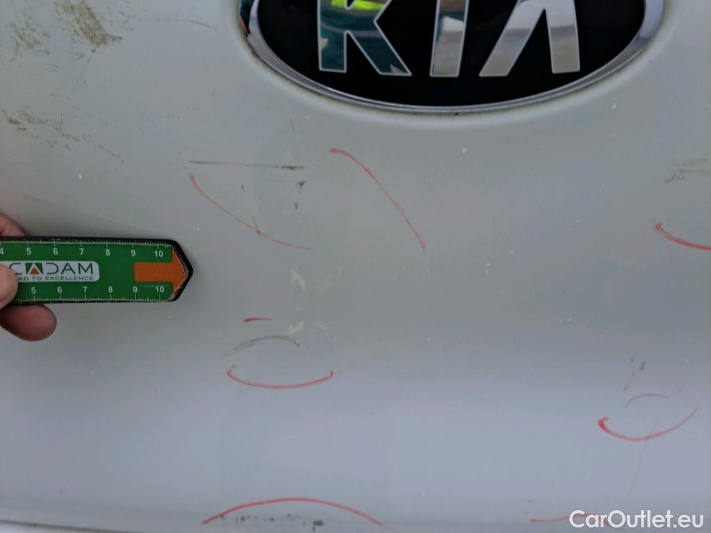  KIA  Niro KIA  / 2019 / 5P / crossover 1.6 GDi HEV 104kW (141CV) Drive #12