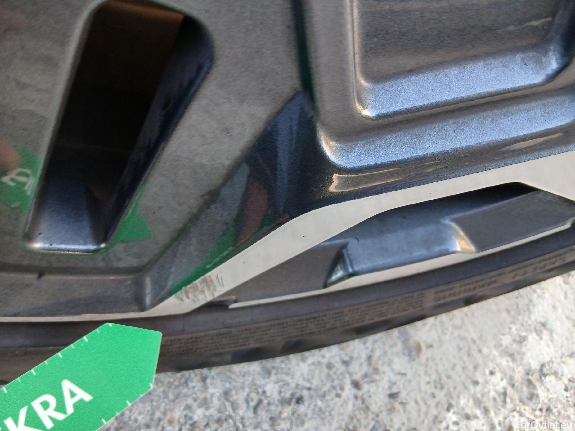  Hyundai  Santa Fe HYUNDAI  / 2021 / 5P / todoterreno 1.6 TGDi PHEV Style Auto 4x4 #5