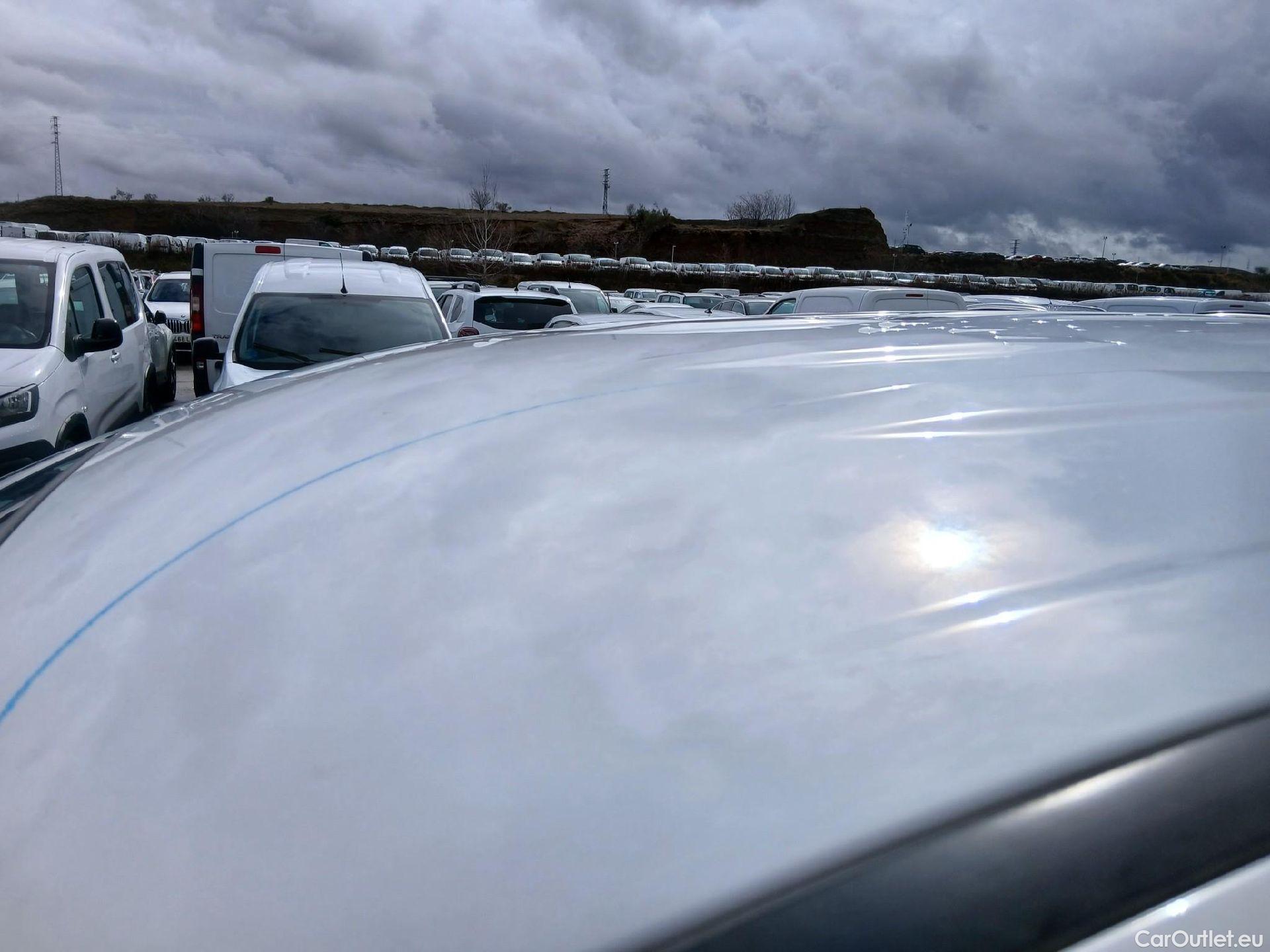  Toyota  RAV4 TOYOTA  / 2018 / 5P / todoterreno 2.5l 220H Business #23