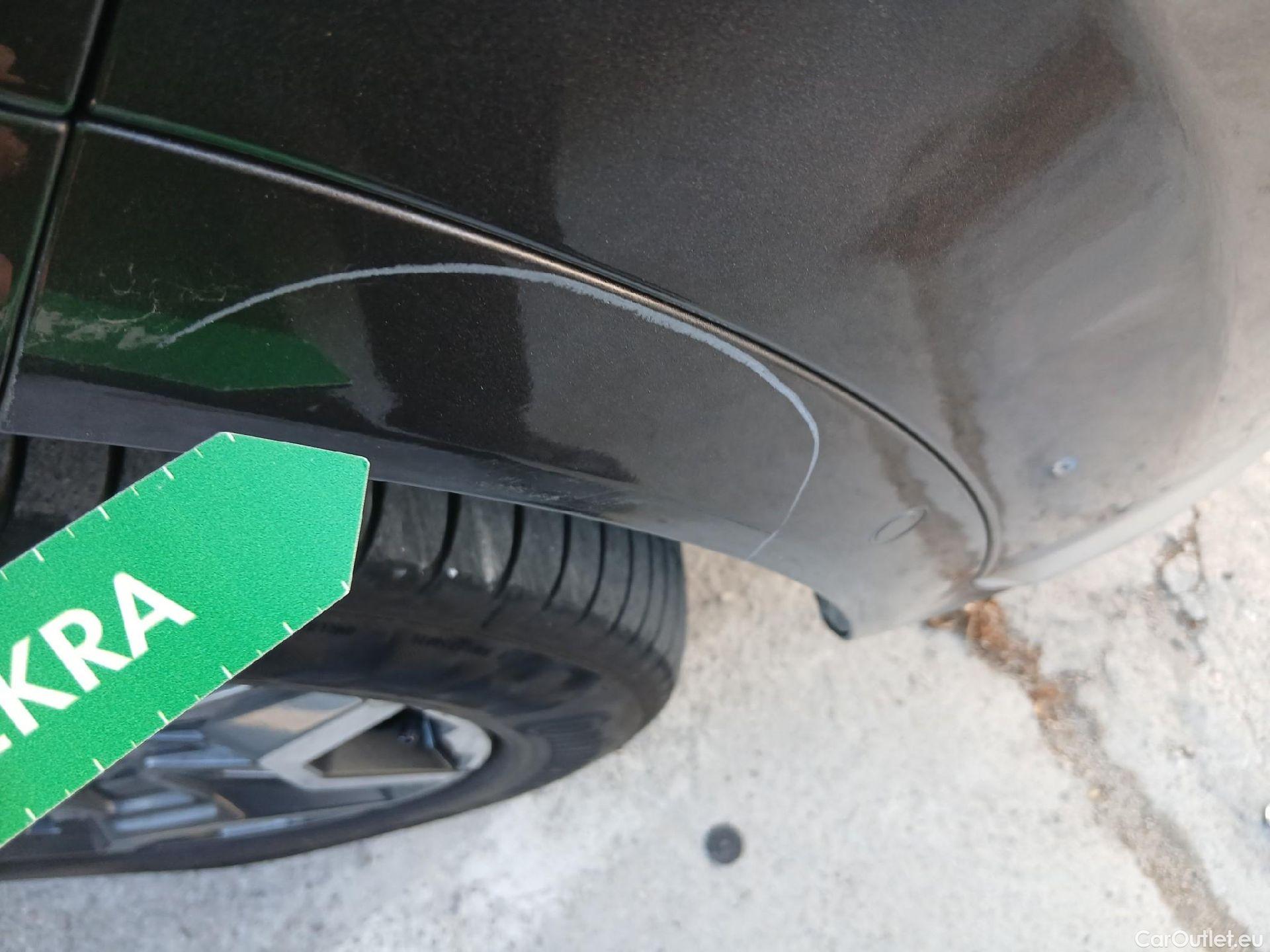  Hyundai  Santa Fe HYUNDAI  / 2021 / 5P / todoterreno 1.6 TGDi PHEV Style Auto 4x4 #7