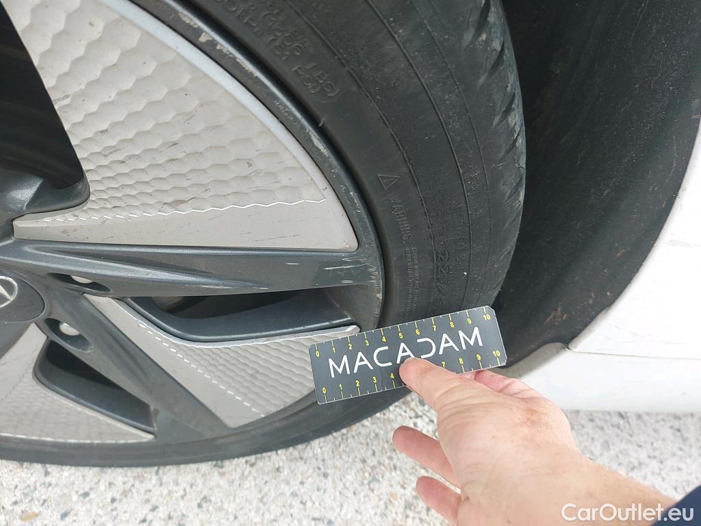  Hyundai   Ioniq HYUNDAI / 2019 / 5P / berlina con portón 1.6 GDI HEV Tecno DCT #17