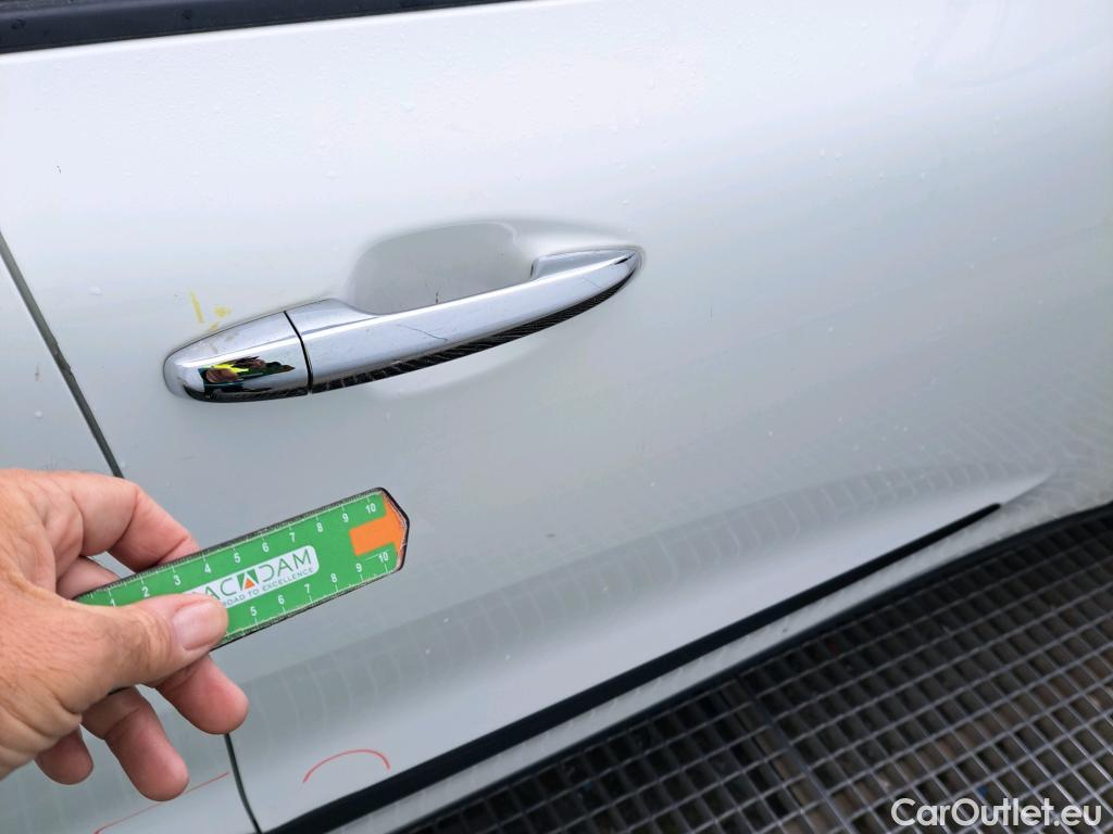  KIA  Niro KIA  / 2019 / 5P / crossover 1.6 GDi HEV 104kW (141CV) Drive #16