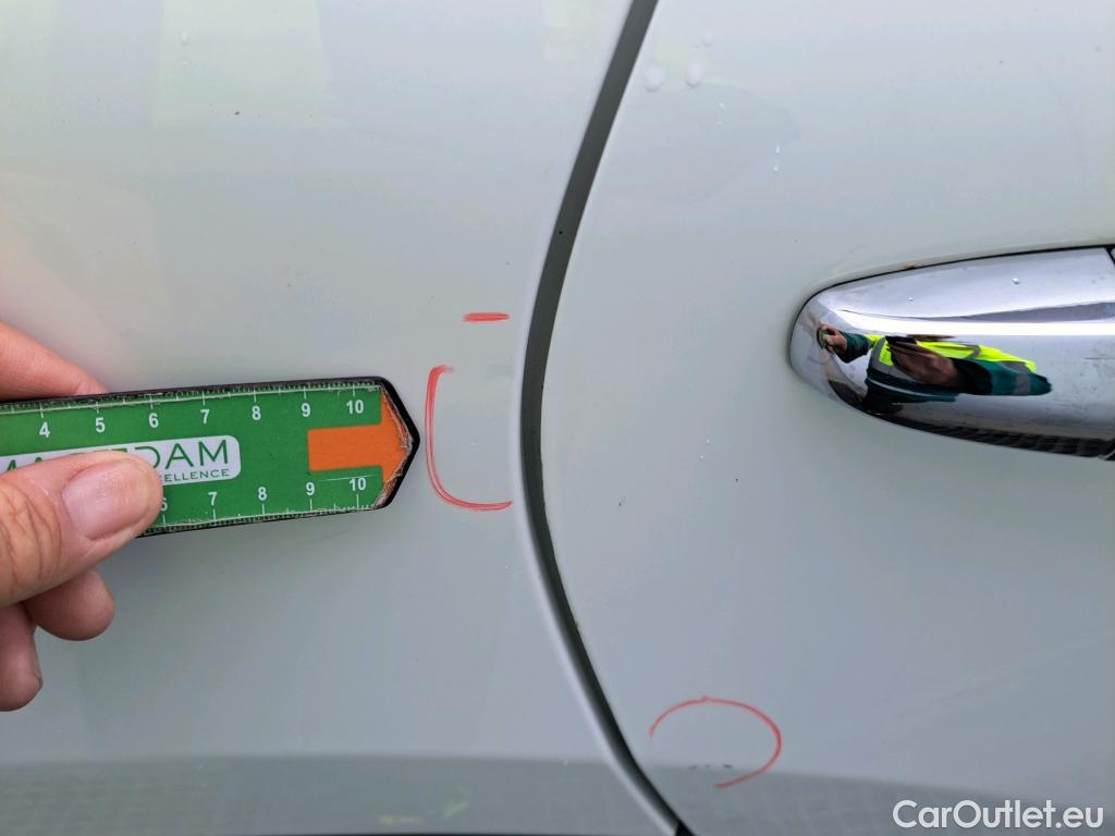  KIA  Niro KIA  / 2019 / 5P / crossover 1.6 GDi HEV 104kW (141CV) Drive #52