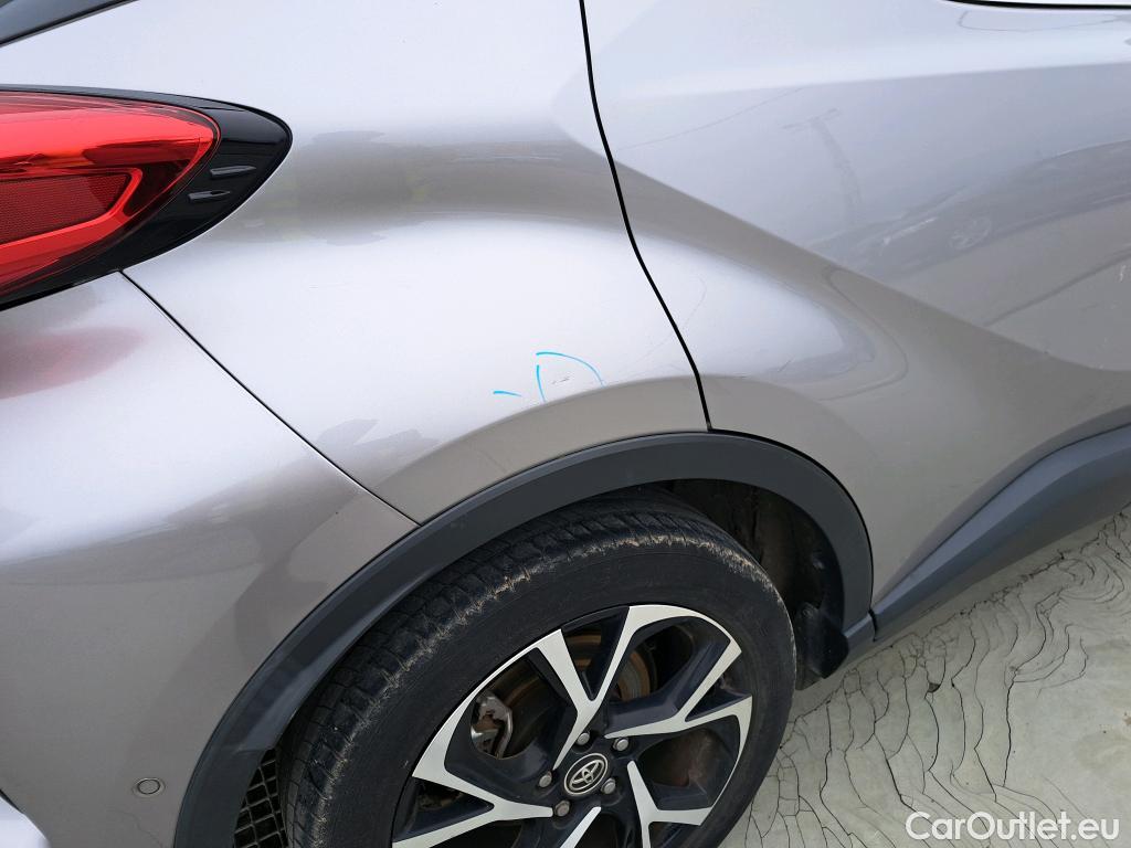  Toyota  C-HR TOYOTA  / 2016 / 5P / todoterreno 1.8 125H Advance (CX) #18