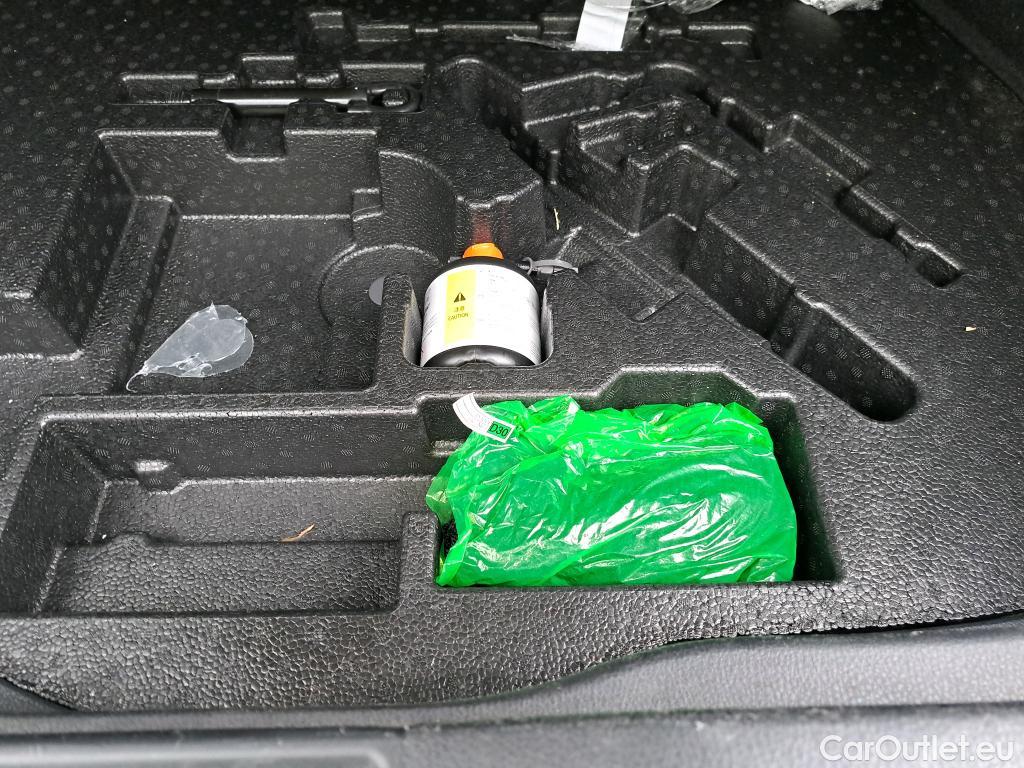  Toyota  C-HR TOYOTA  / 2016 / 5P / todoterreno 1.8 125H Advance (CX) #20