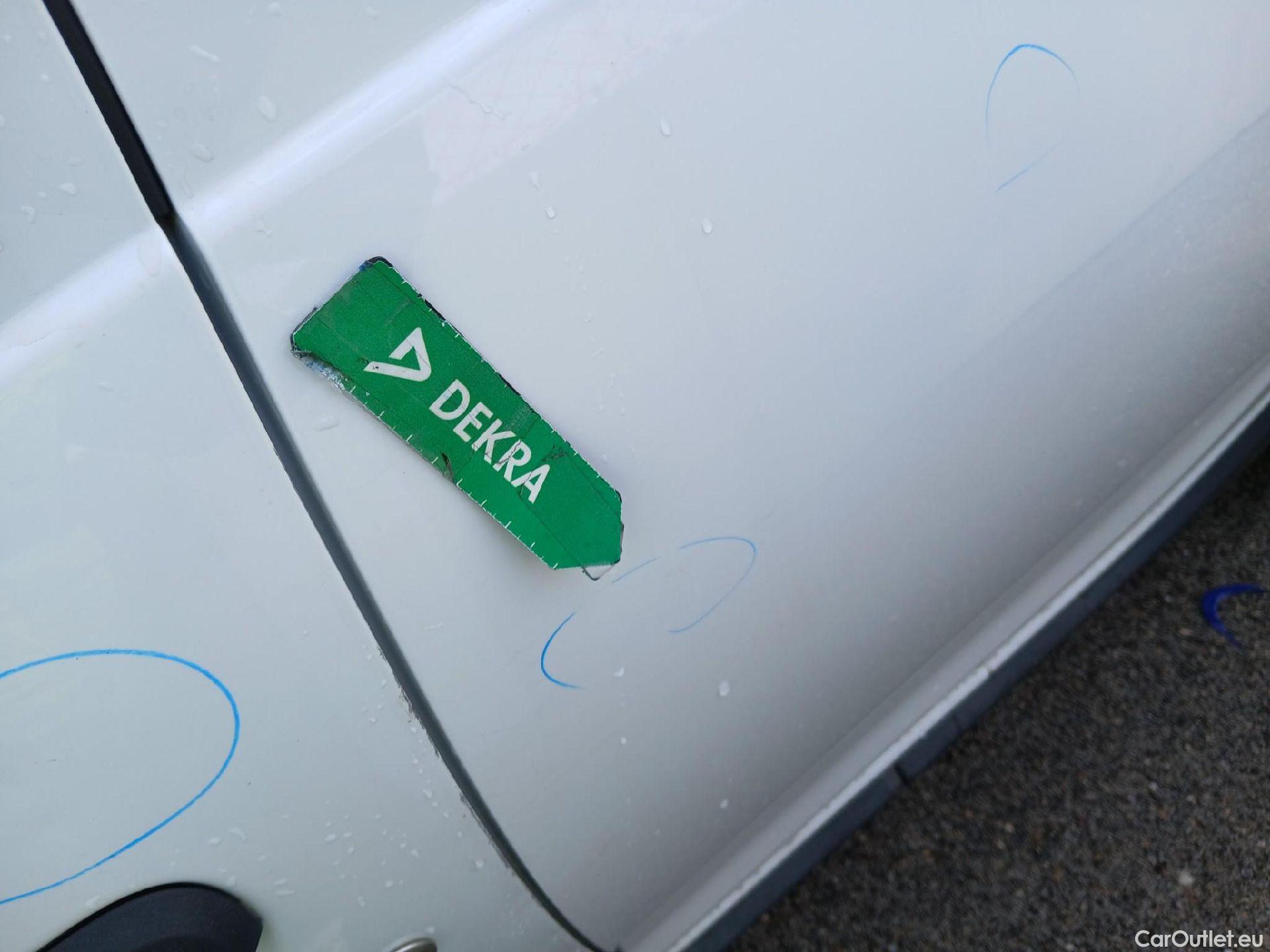  Dacia  Sandero DACIA  / 2016 / 5P / berlina con portón Stepway Essential Blue dCi 70kW (95CV) #17