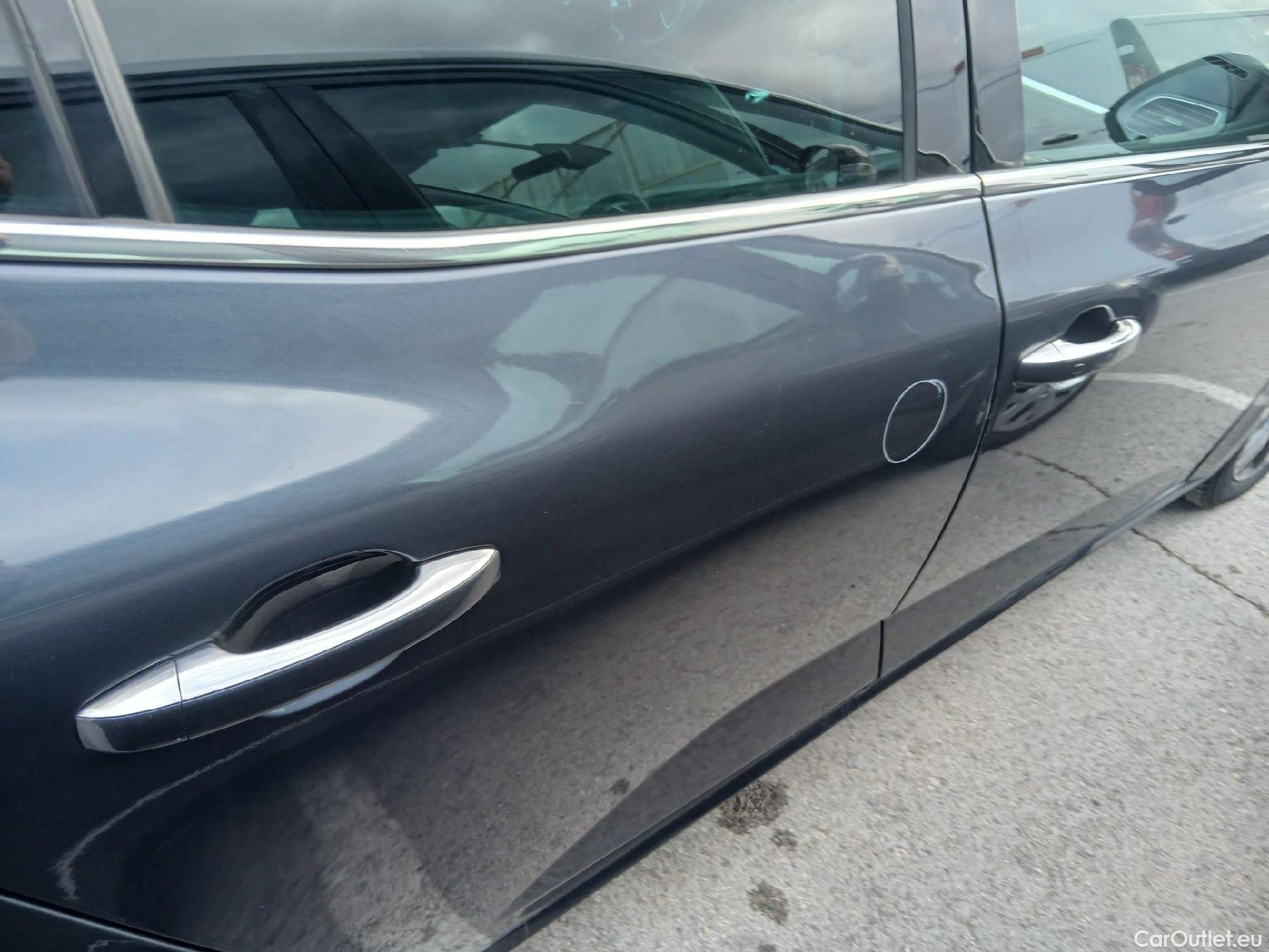  Renault  Megane RENAULT Mégane / 2020 / 5P / berlina con portón Zen Blue dCi 85 kW (115CV) #24