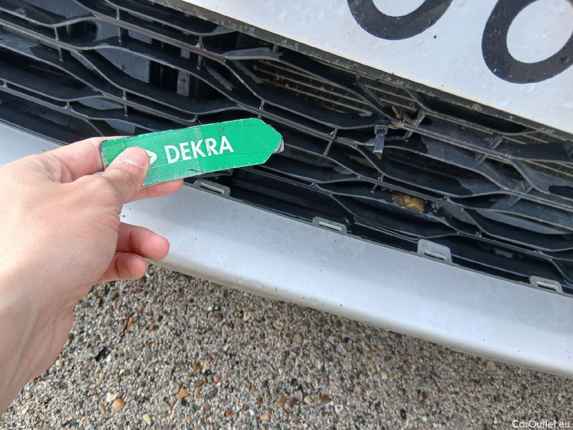  Dacia  Sandero DACIA  / 2016 / 5P / berlina con portón Stepway Essential Blue dCi 70kW (95CV) #8