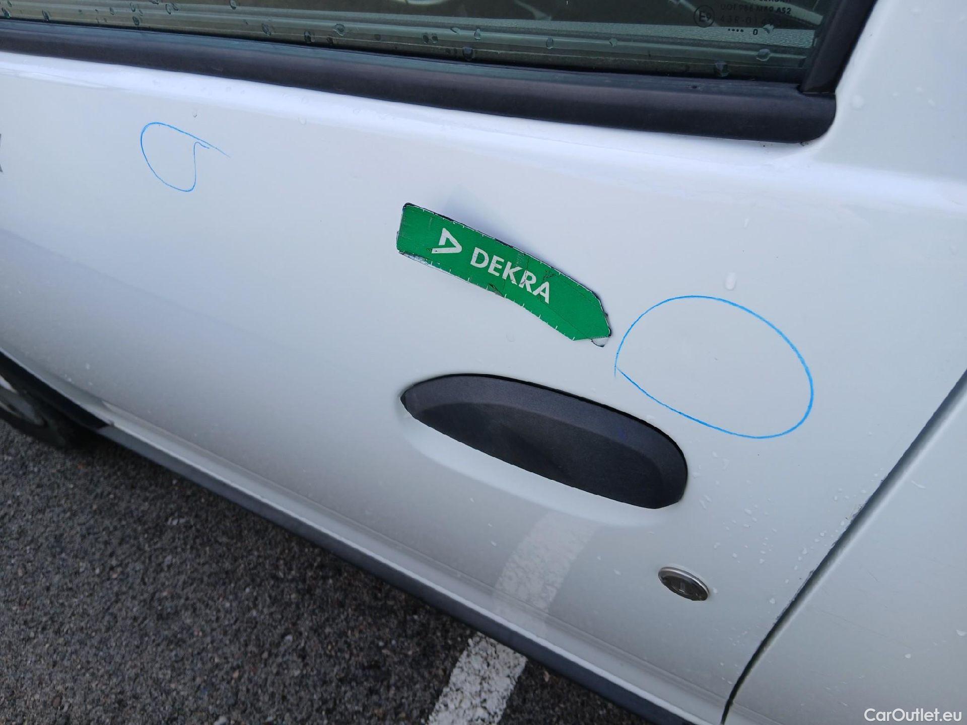  Dacia  Sandero DACIA  / 2016 / 5P / berlina con portón Stepway Essential Blue dCi 70kW (95CV) #13