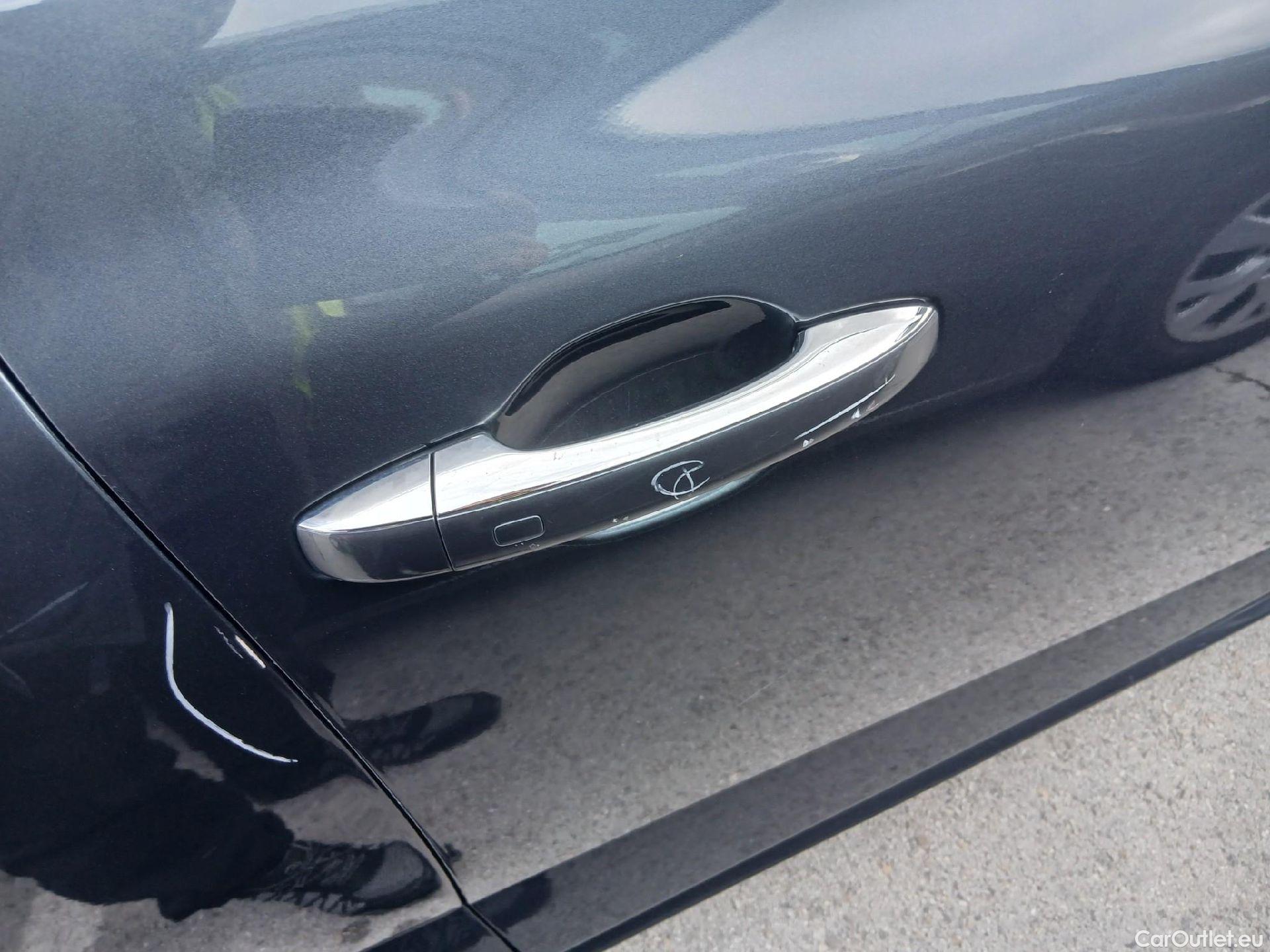  Renault  Megane RENAULT Mégane / 2020 / 5P / berlina con portón Zen Blue dCi 85 kW (115CV) #25