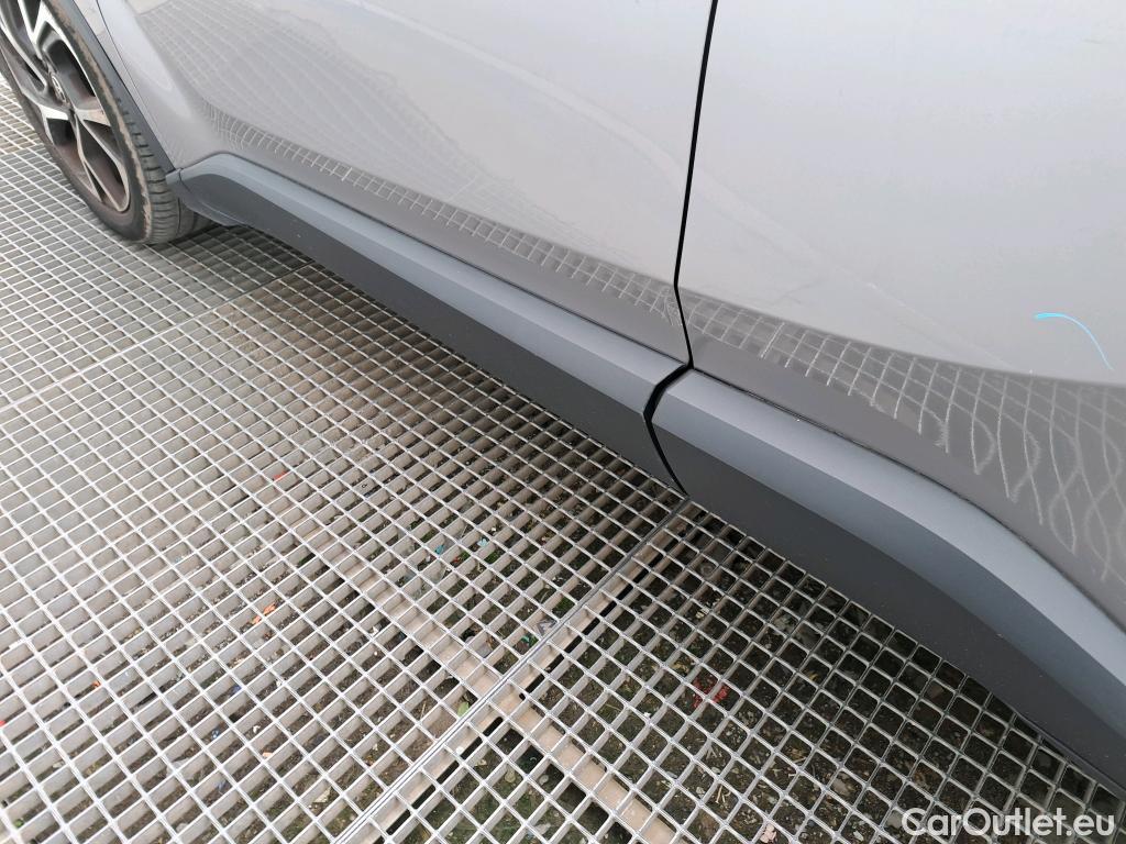  Toyota  C-HR TOYOTA  / 2016 / 5P / todoterreno 1.8 125H Advance (CX) #36