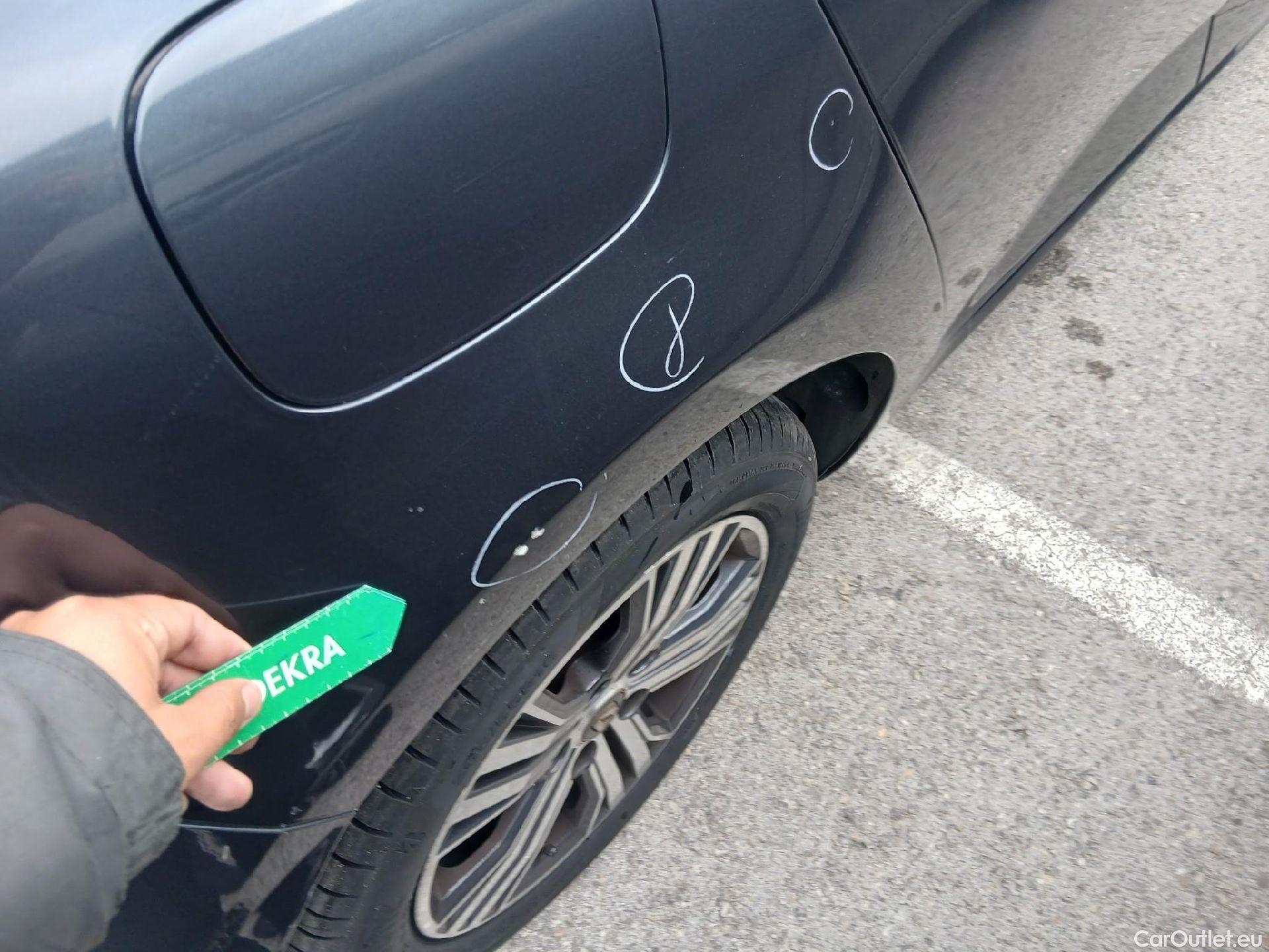  Renault  Megane RENAULT Mégane / 2020 / 5P / berlina con portón Zen Blue dCi 85 kW (115CV) #22