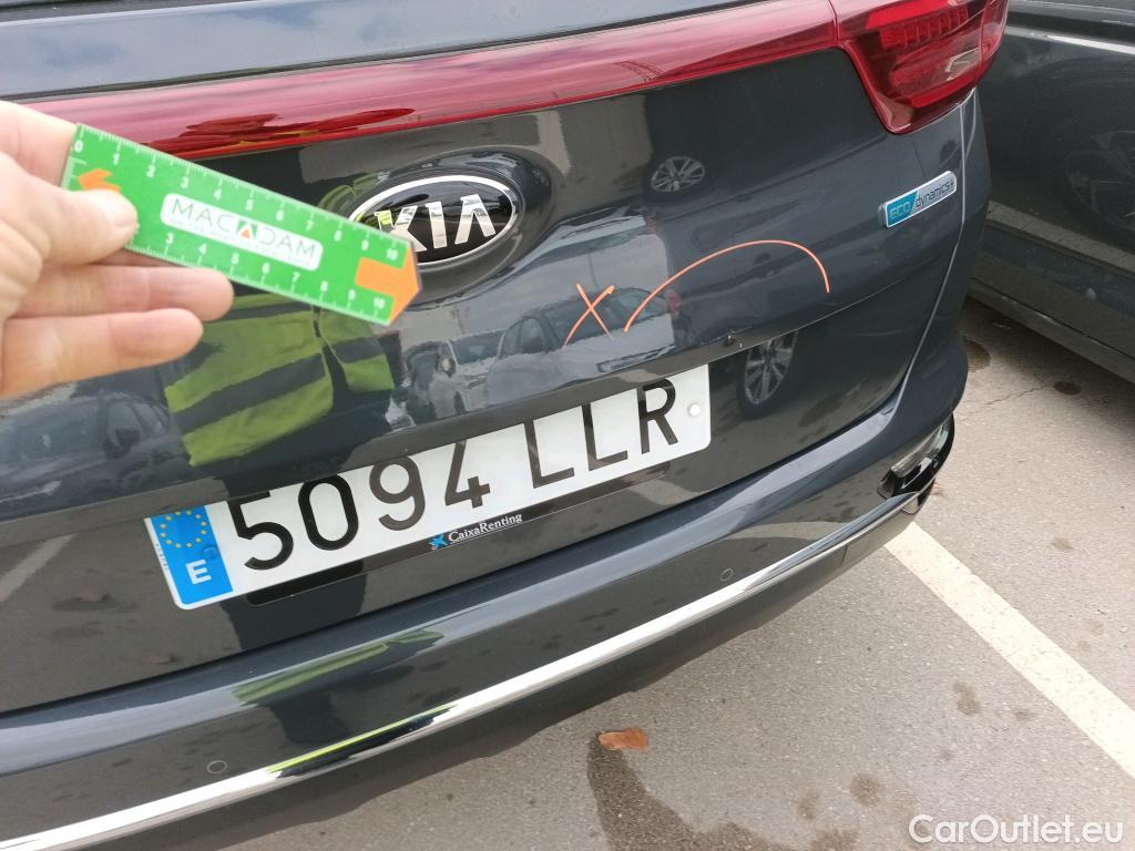  KIA  Sportage KIA  1.6MHEV Drive 100kW(136CV) 4x2(Crist Tintados)(CX) #1