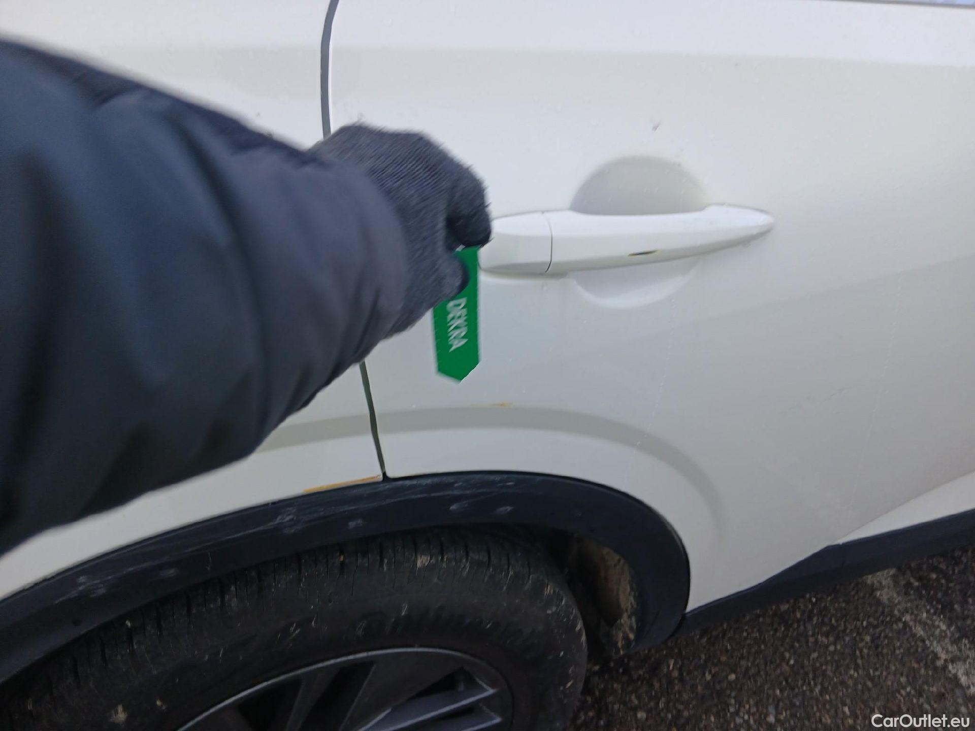  Nissan  Qashqai NISSAN  / 2021 / 5P / todoterreno DIG-T 116kW (158CV) mHEV Xtronic Acenta (AC2) #19