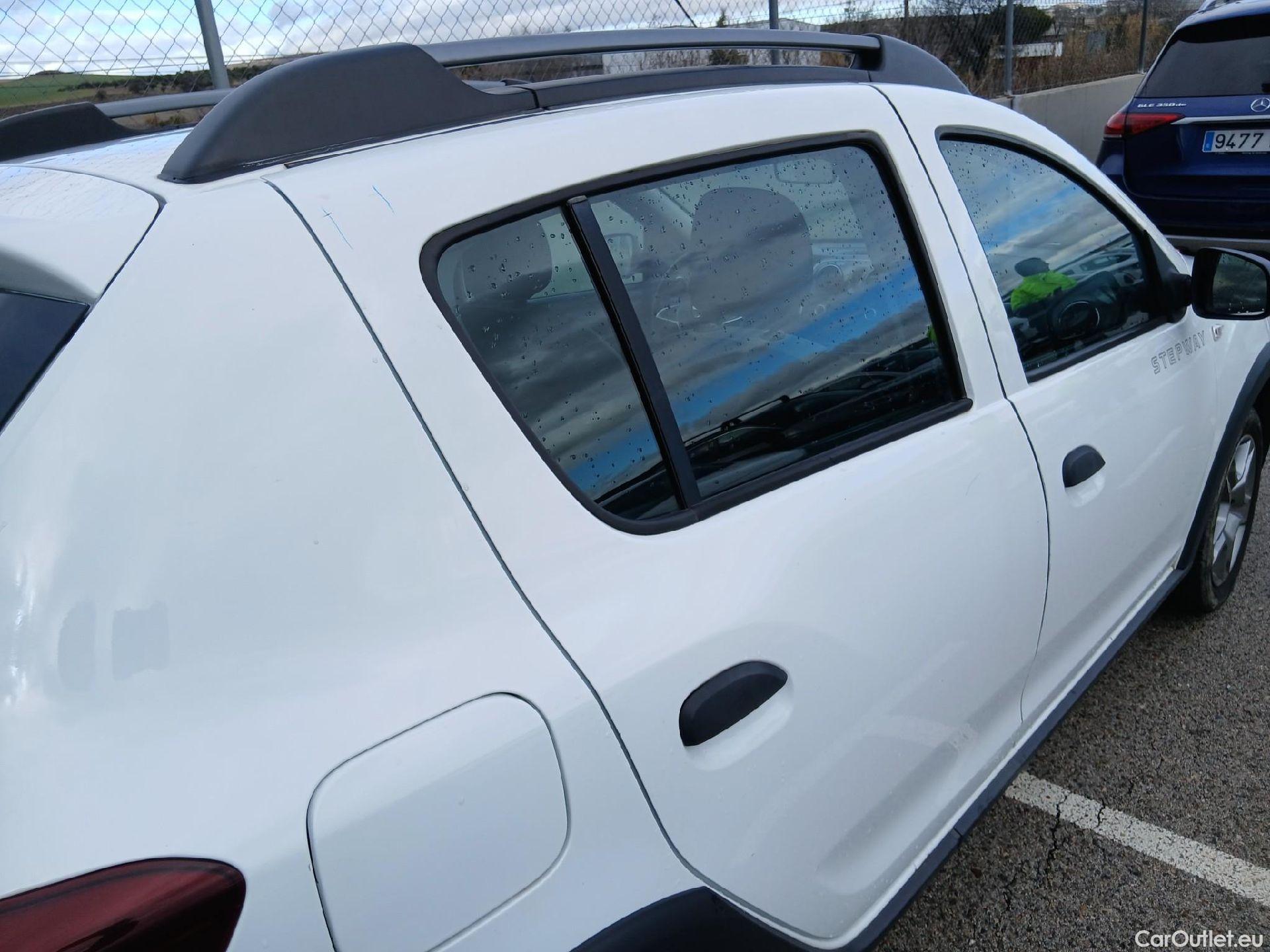  Dacia  Sandero DACIA  / 2016 / 5P / berlina con portón Stepway Essential Blue dCi 70kW (95CV) #27