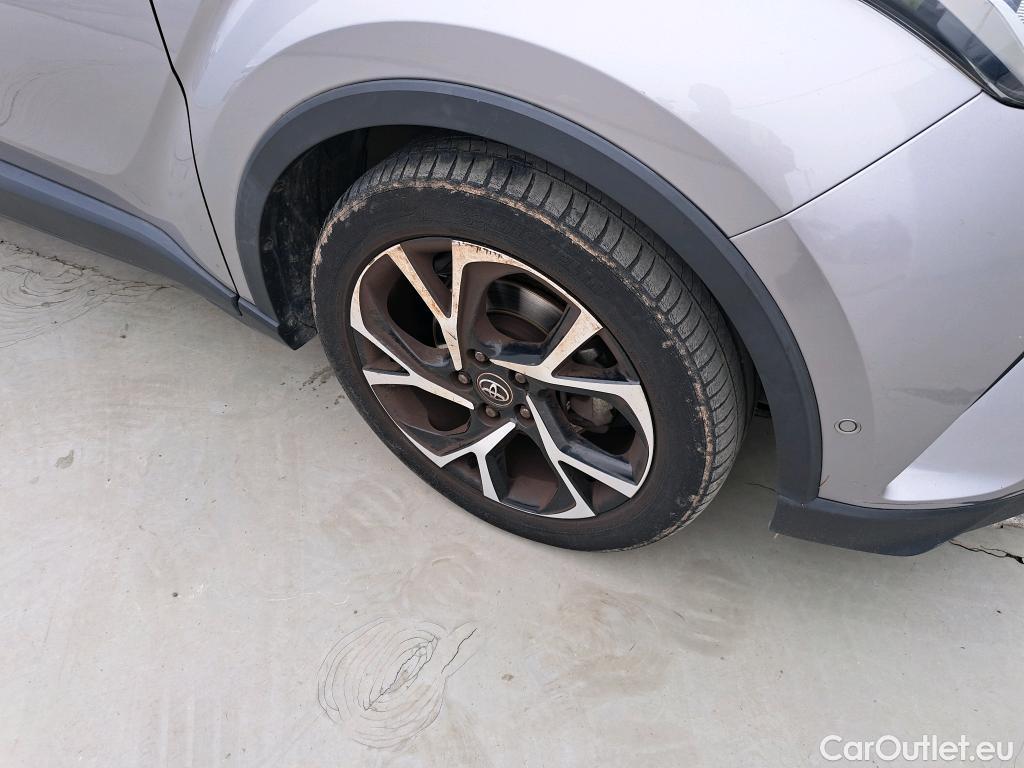  Toyota  C-HR TOYOTA  / 2016 / 5P / todoterreno 1.8 125H Advance (CX) #3