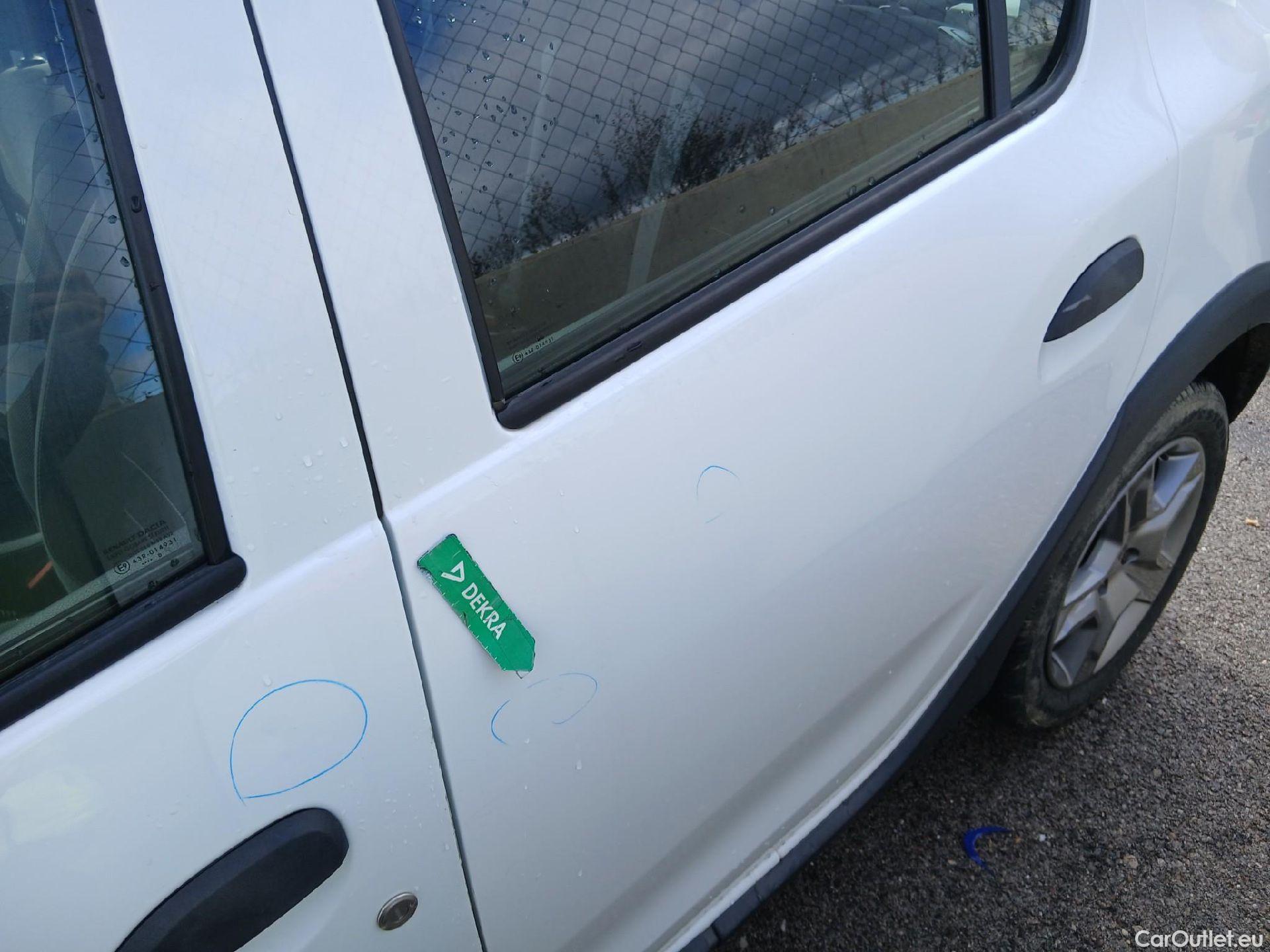  Dacia  Sandero DACIA  / 2016 / 5P / berlina con portón Stepway Essential Blue dCi 70kW (95CV) #18