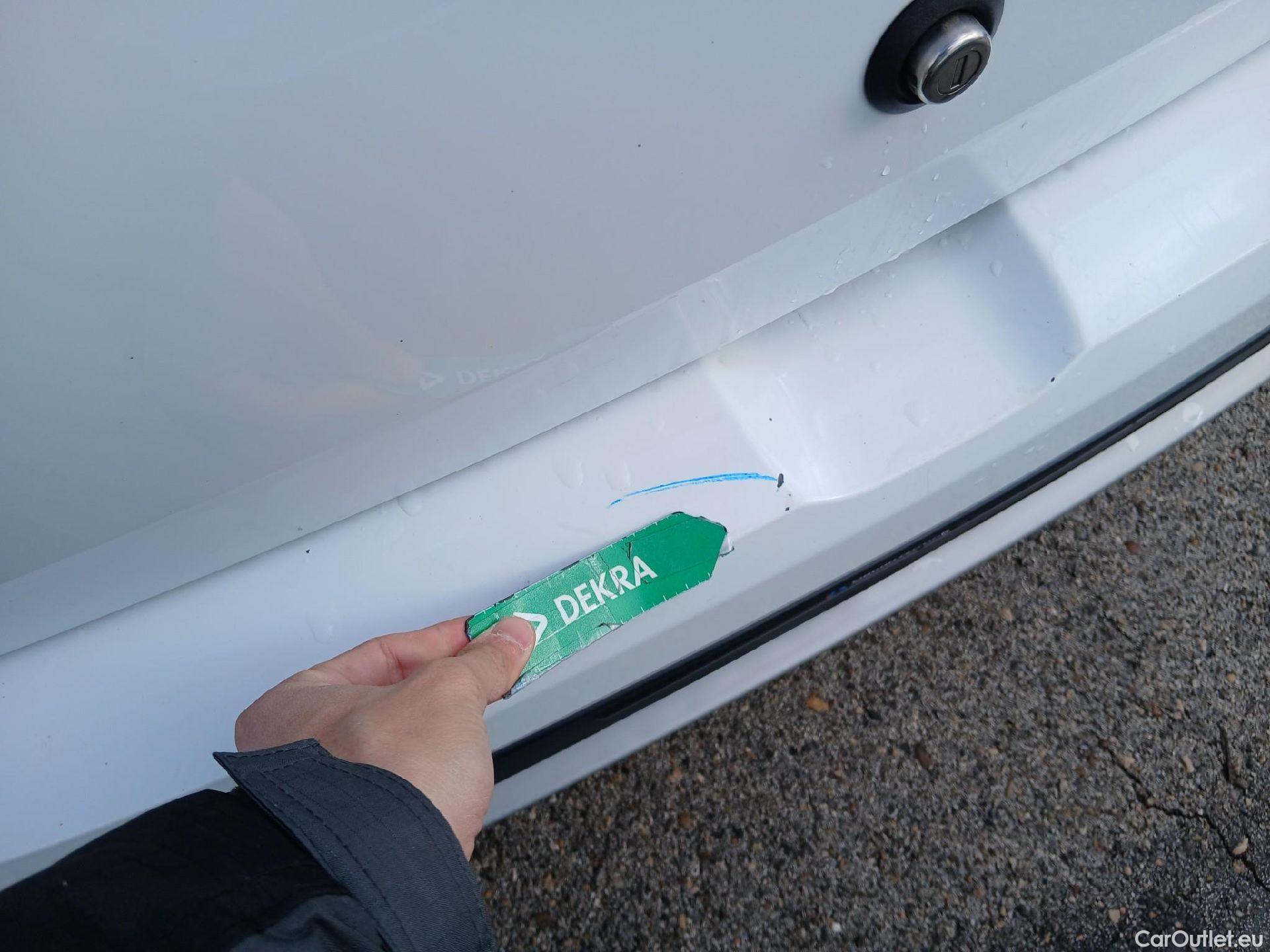  Dacia  Sandero DACIA  / 2016 / 5P / berlina con portón Stepway Essential Blue dCi 70kW (95CV) #19