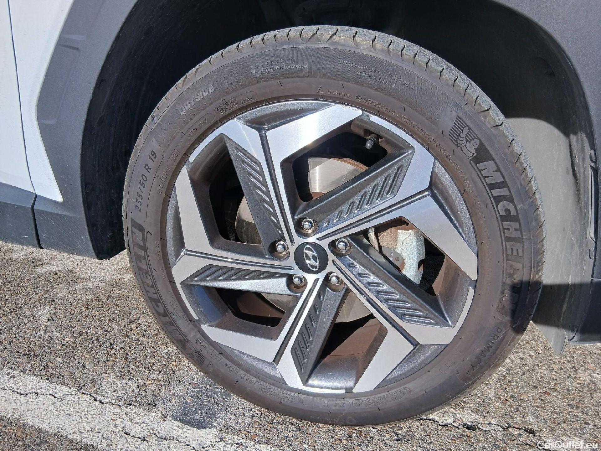  Hyundai  Tucson HYUNDAI  / 2020 / 5P / todoterreno 1.6 TGDI 169kW HEV Tecno Auto 2C #39