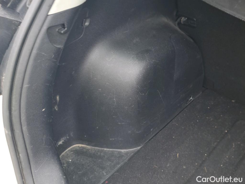  KIA  Niro KIA  / 2019 / 5P / crossover 1.6 GDi HEV 104kW (141CV) Drive #61