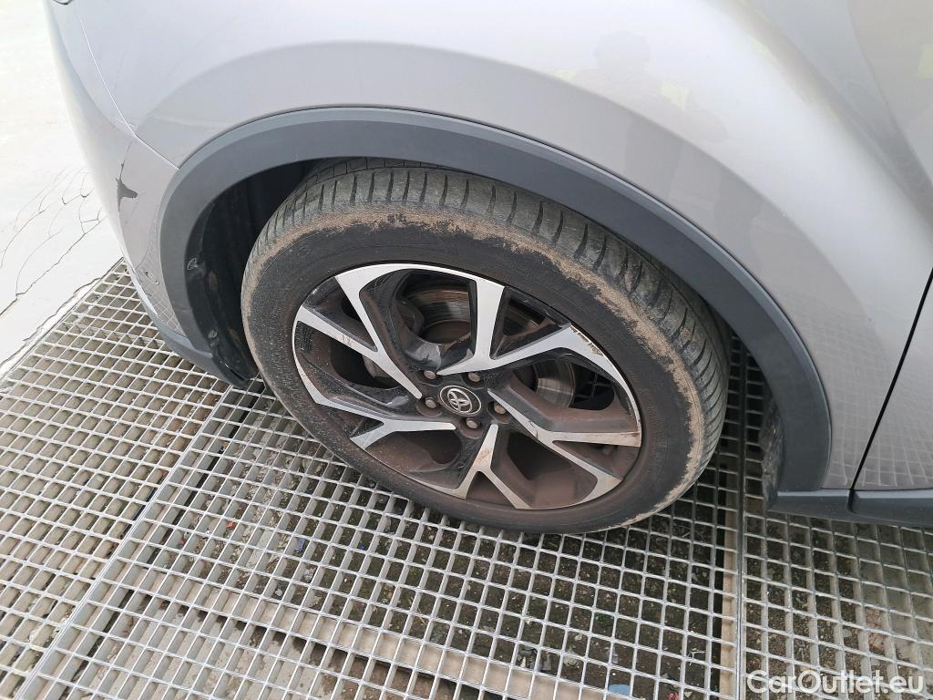  Toyota  C-HR TOYOTA  / 2016 / 5P / todoterreno 1.8 125H Advance (CX) #1