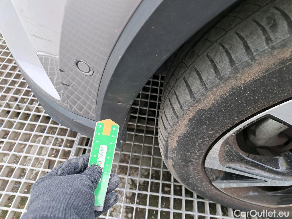  Toyota  C-HR TOYOTA  / 2016 / 5P / todoterreno 1.8 125H Advance (CX) #35