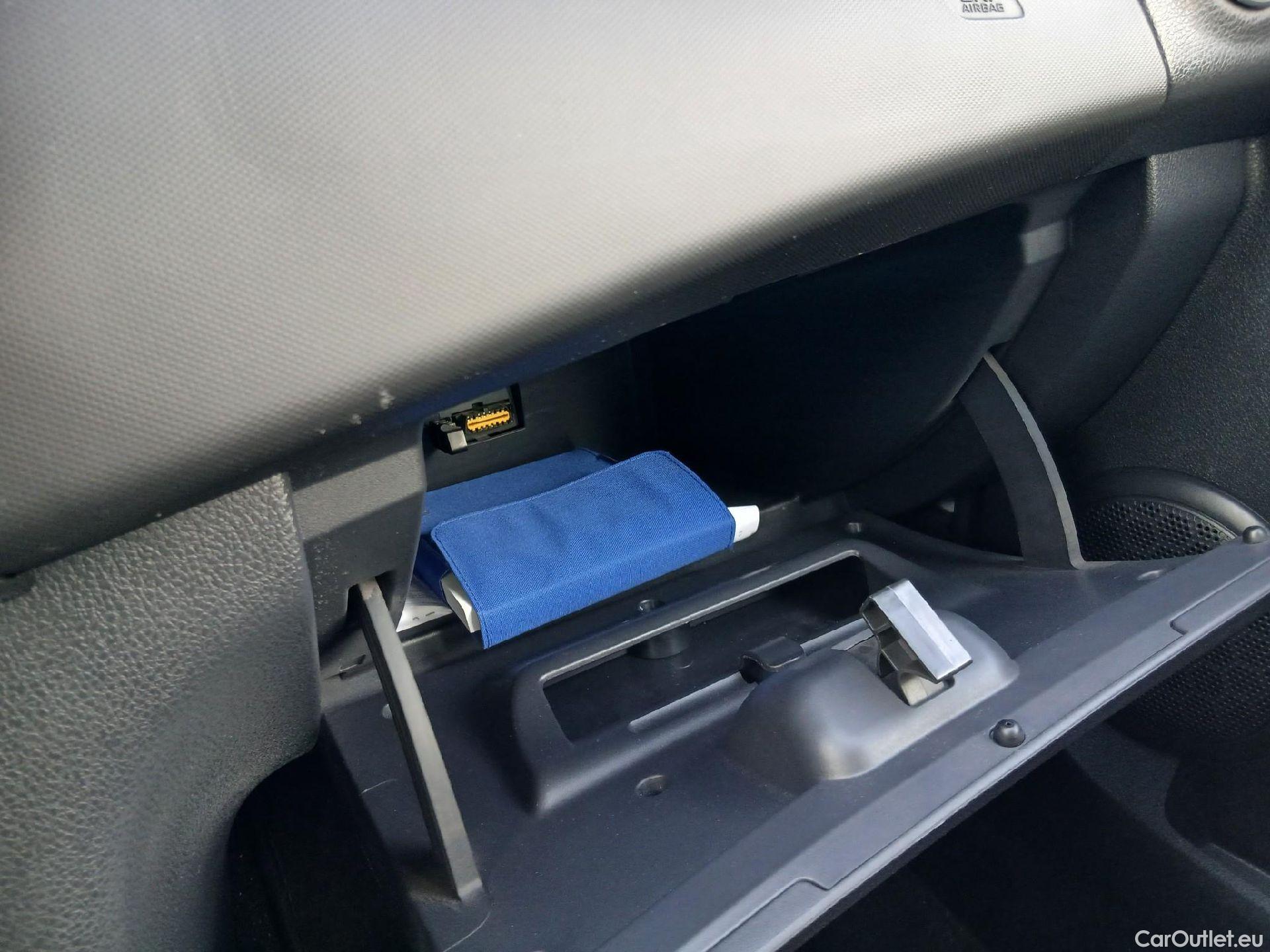  Dacia  Sandero DACIA  / 2016 / 5P / berlina con portón Stepway Essential Blue dCi 70kW (95CV) #2