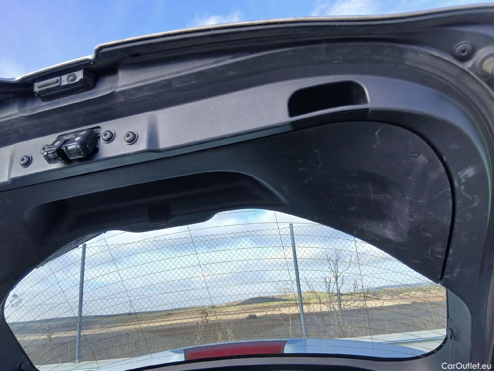  Toyota  Corolla TOYOTA  1.8 125H ACTIVE TECH E-CVT #27