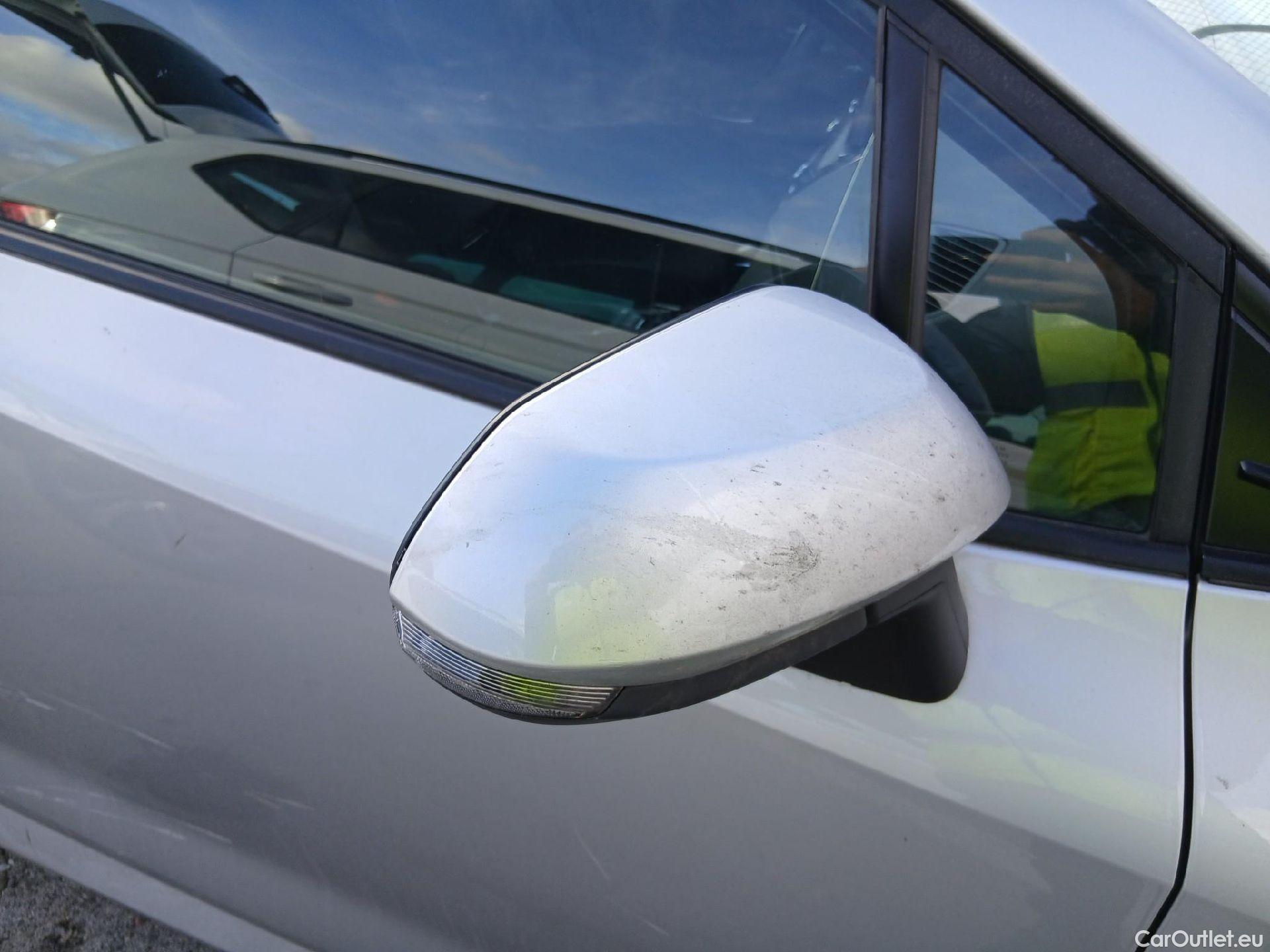  Toyota  Corolla TOYOTA  1.8 125H ACTIVE TECH E-CVT #41