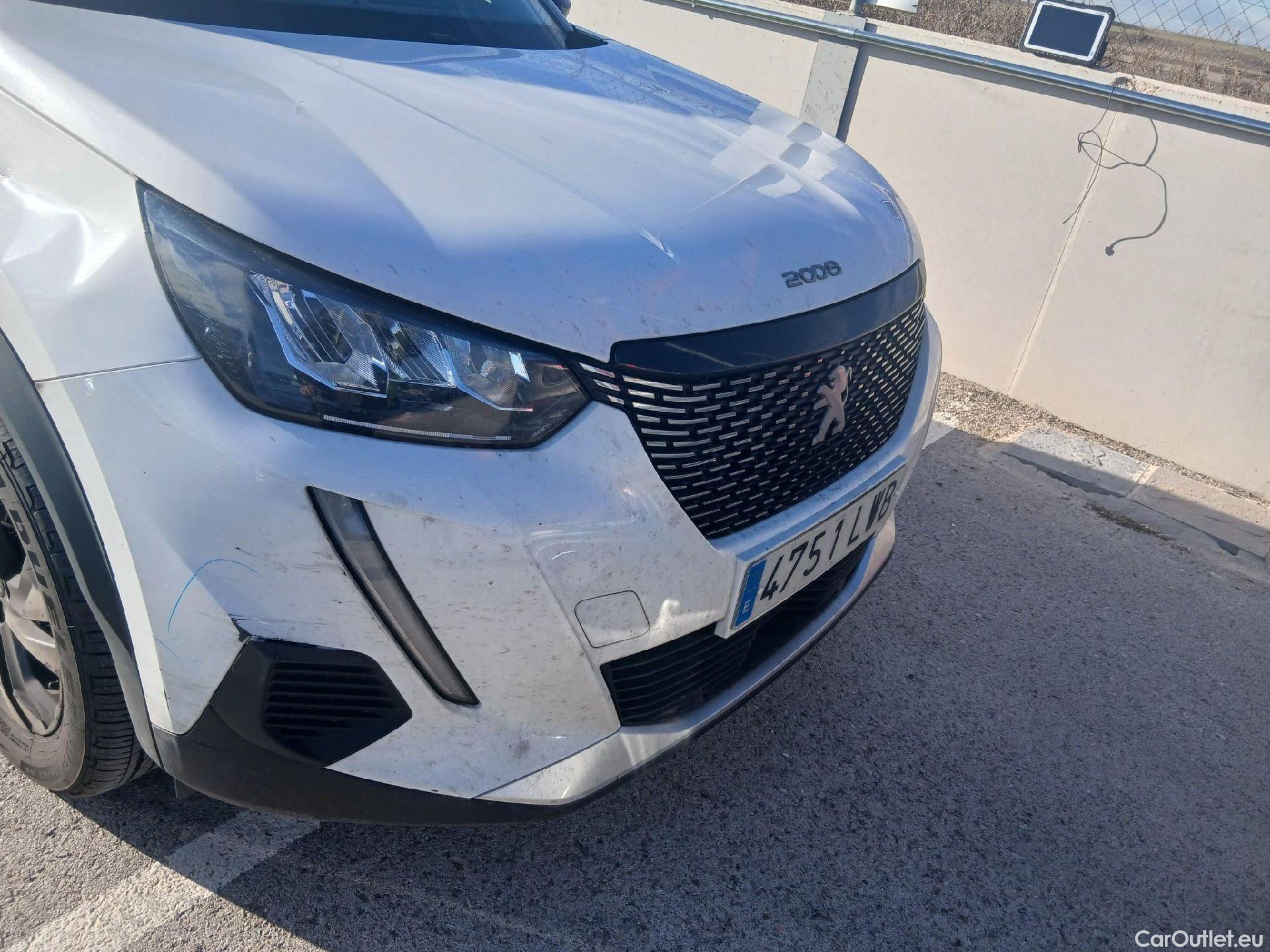  Peugeot  2008 PEUGEOT  / 2019 / 5P / todoterreno Allure BlueHDI 81kW (110CV) #7