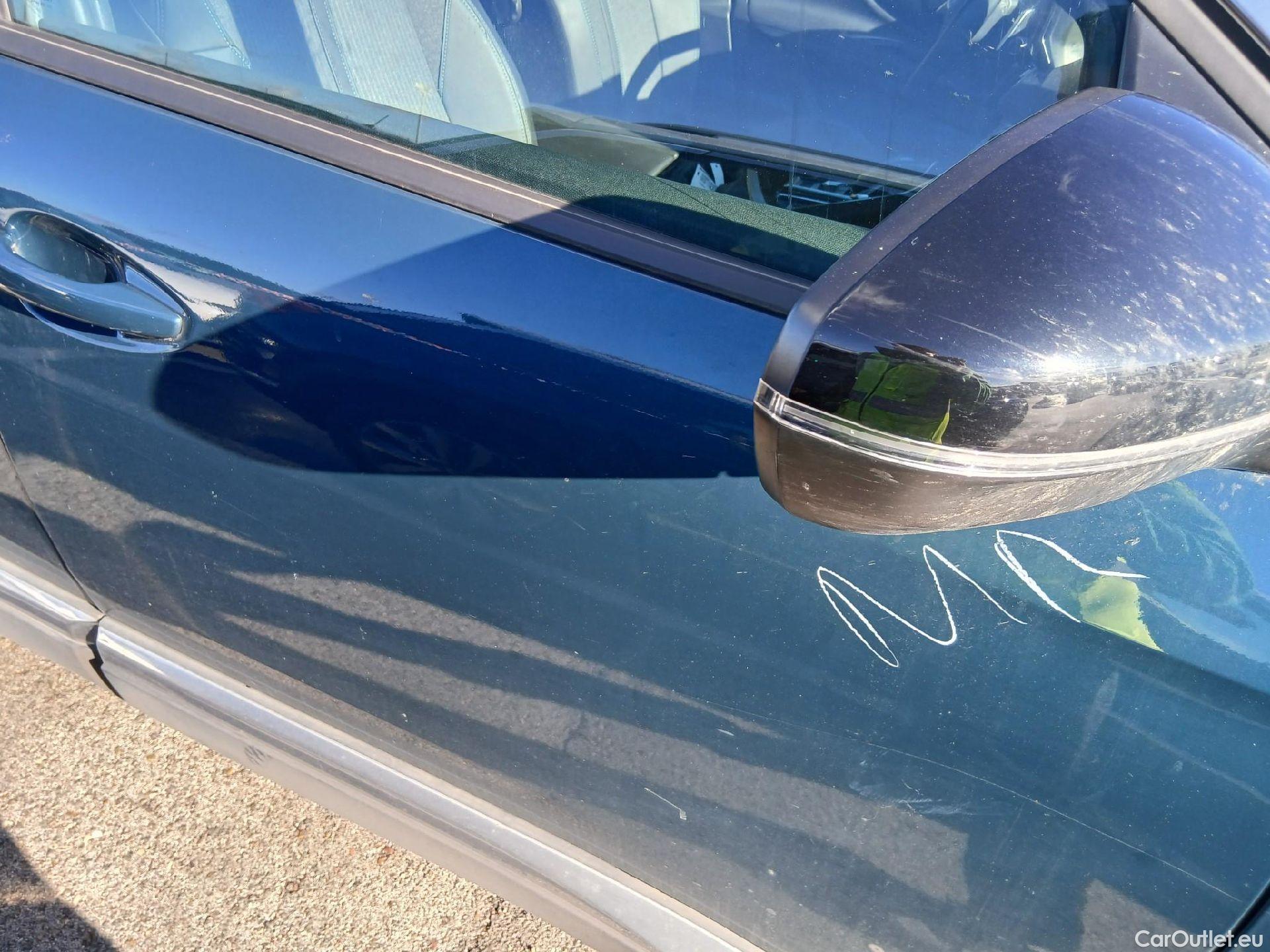  Peugeot  3008 PEUGEOT  / 2020 / 5P / todoterreno 1.5 BlueHDi 96kW S&S Allure Pack EAT8 #33