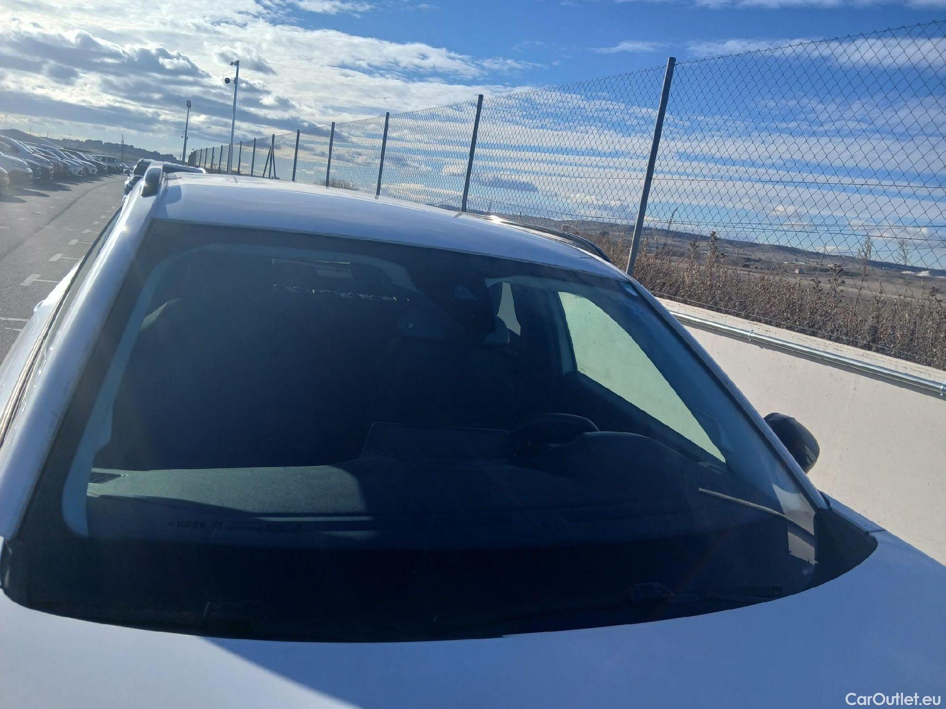  Peugeot  2008 PEUGEOT  / 2019 / 5P / todoterreno Allure BlueHDI 81kW (110CV) #12