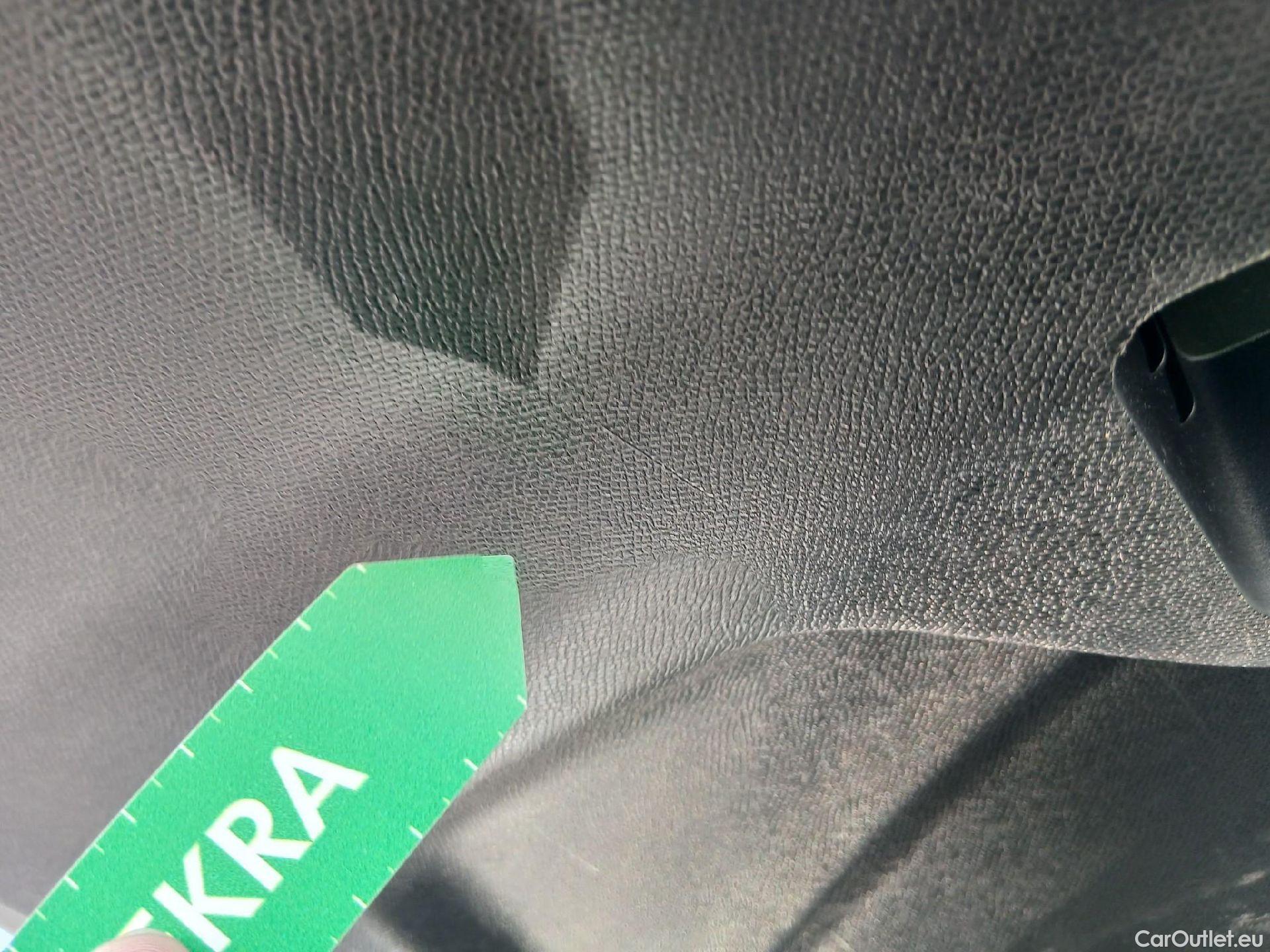  Peugeot  3008 PEUGEOT  / 2020 / 5P / todoterreno 1.5 BlueHDi 96kW S&S Allure Pack EAT8 #7