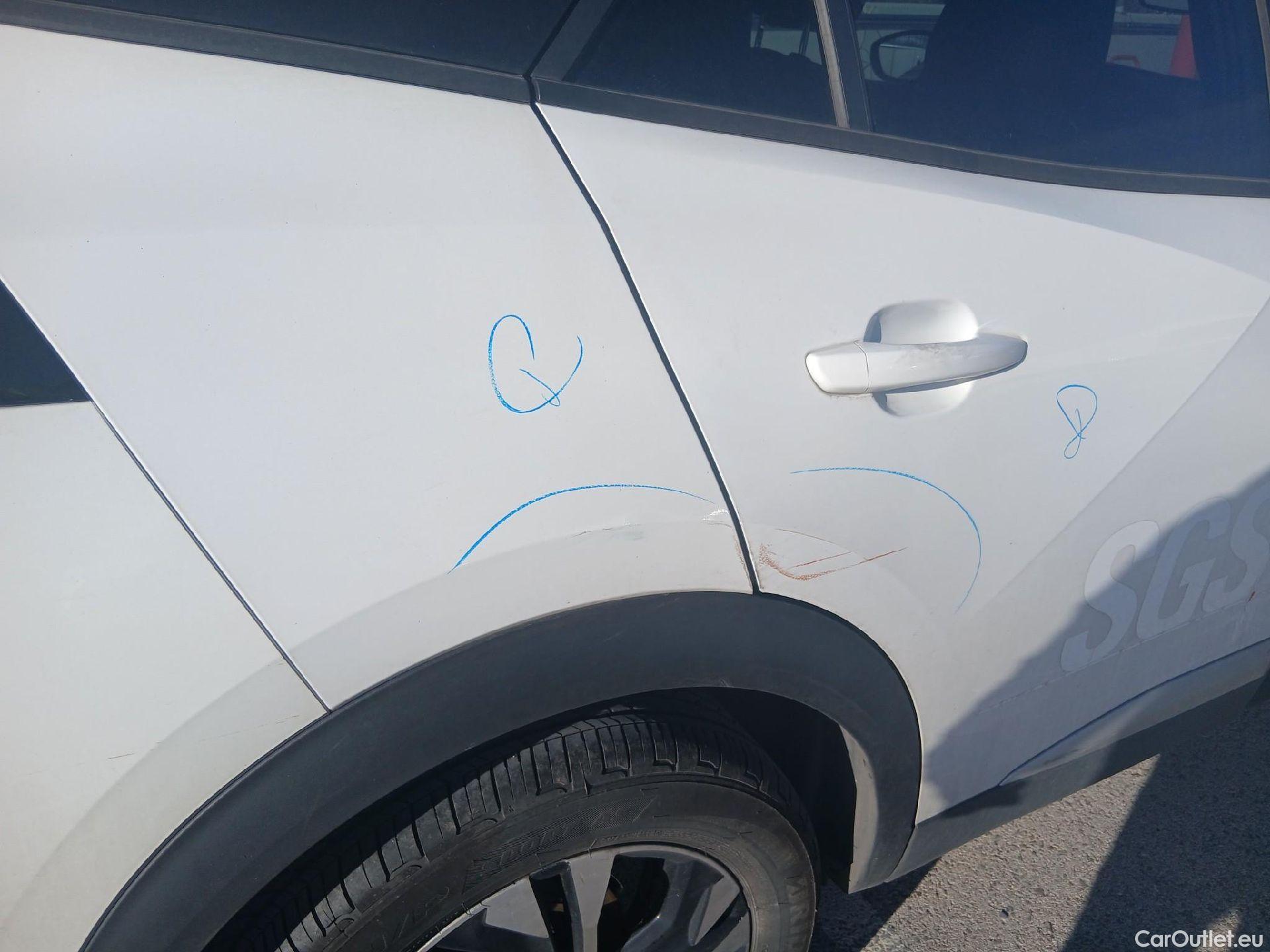  Peugeot  2008 PEUGEOT  / 2019 / 5P / todoterreno Allure BlueHDI 81kW (110CV) #29