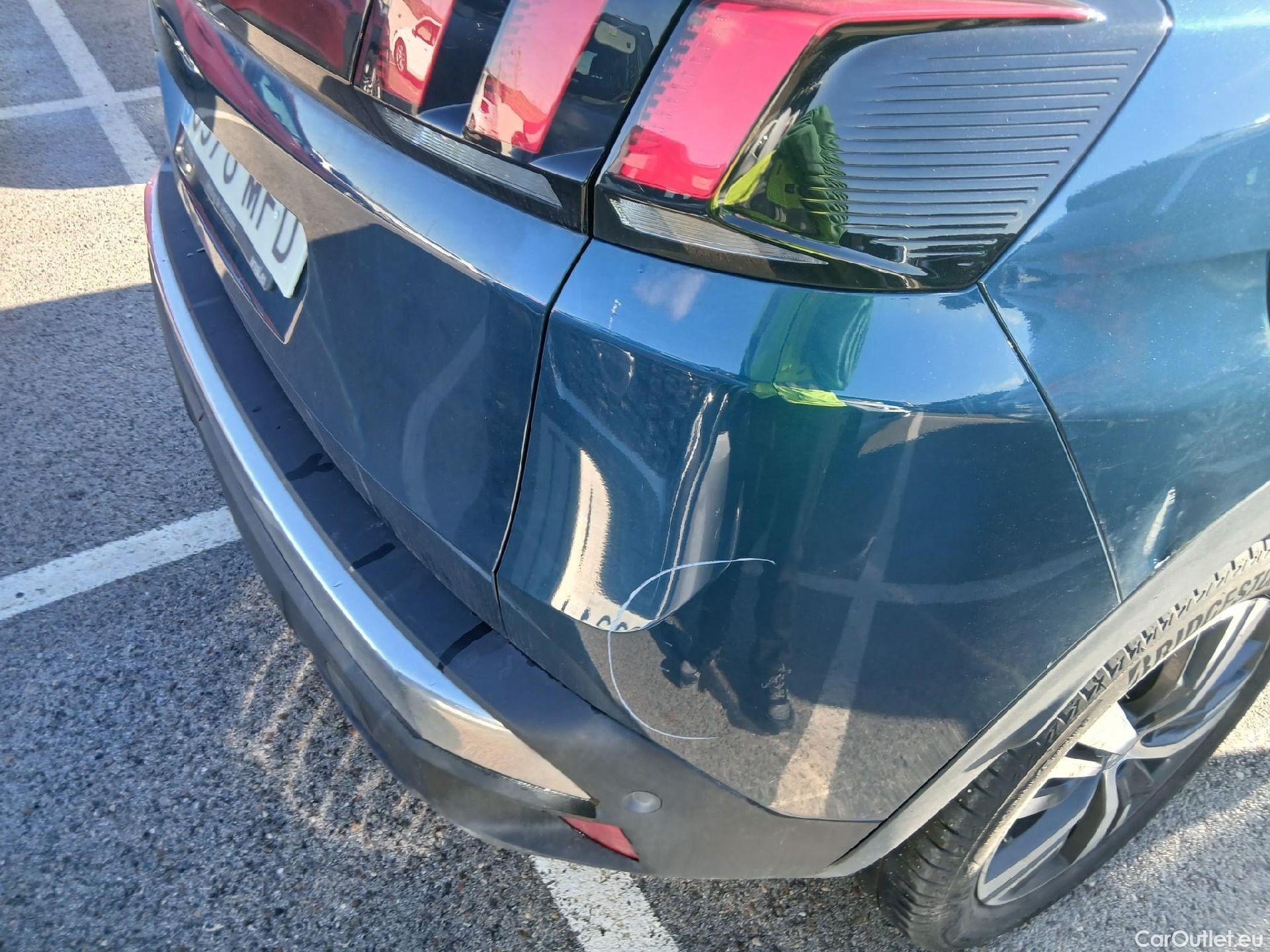  Peugeot  3008 PEUGEOT  / 2020 / 5P / todoterreno 1.5 BlueHDi 96kW S&S Allure Pack EAT8 #24